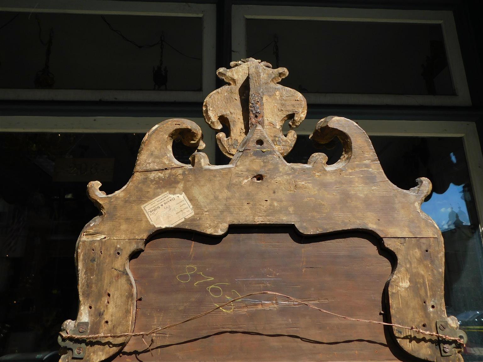Georgian Gilt Carved Wood Swan Neck Shield Crest Girandole Wall Mirror, C. 1720 For Sale 6