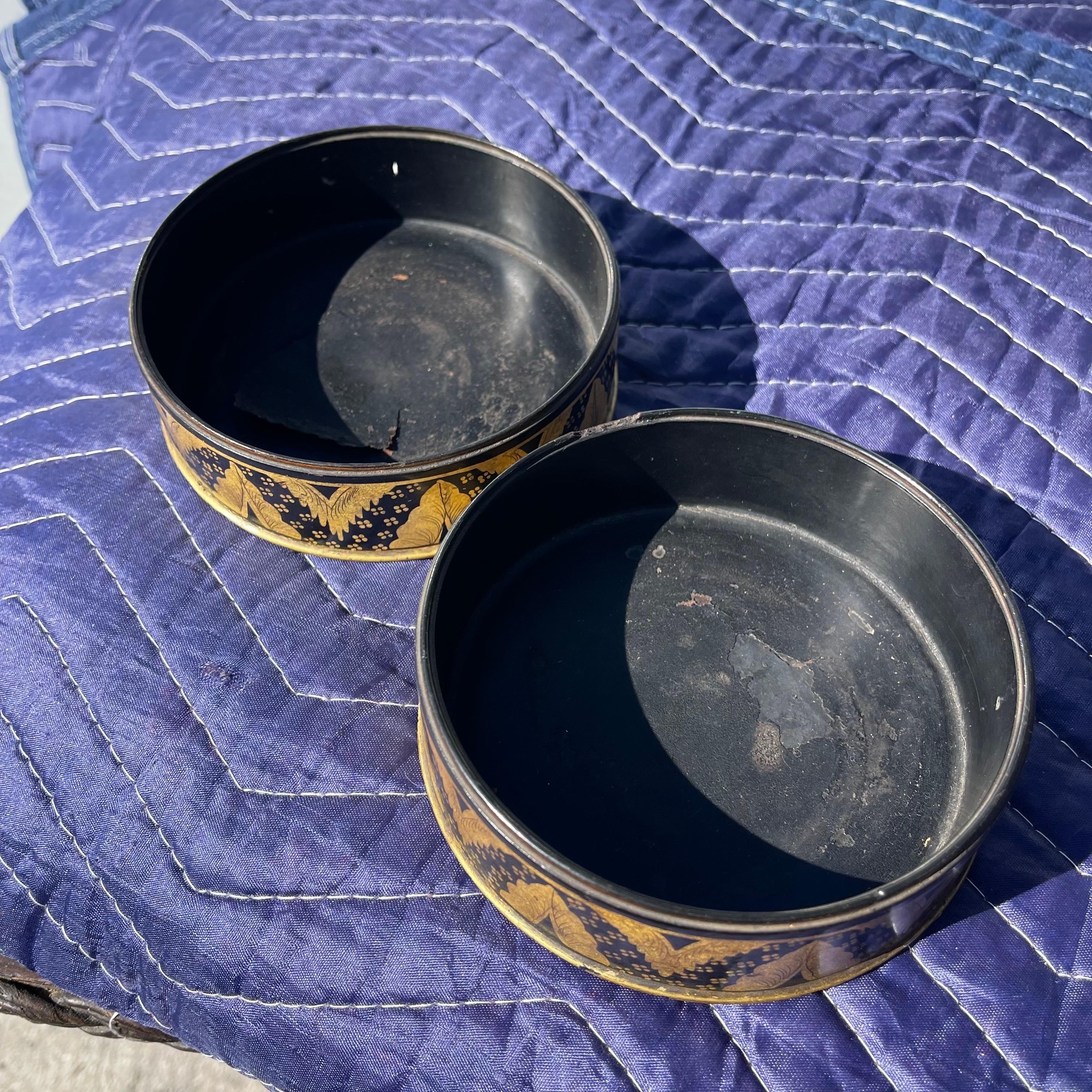 Posavasos Georgianos de Papel Maché Lacado Dorado para Botellas de Vino Champaña, Pareja. en Bastante bueno estado para la venta en Jensen Beach, FL