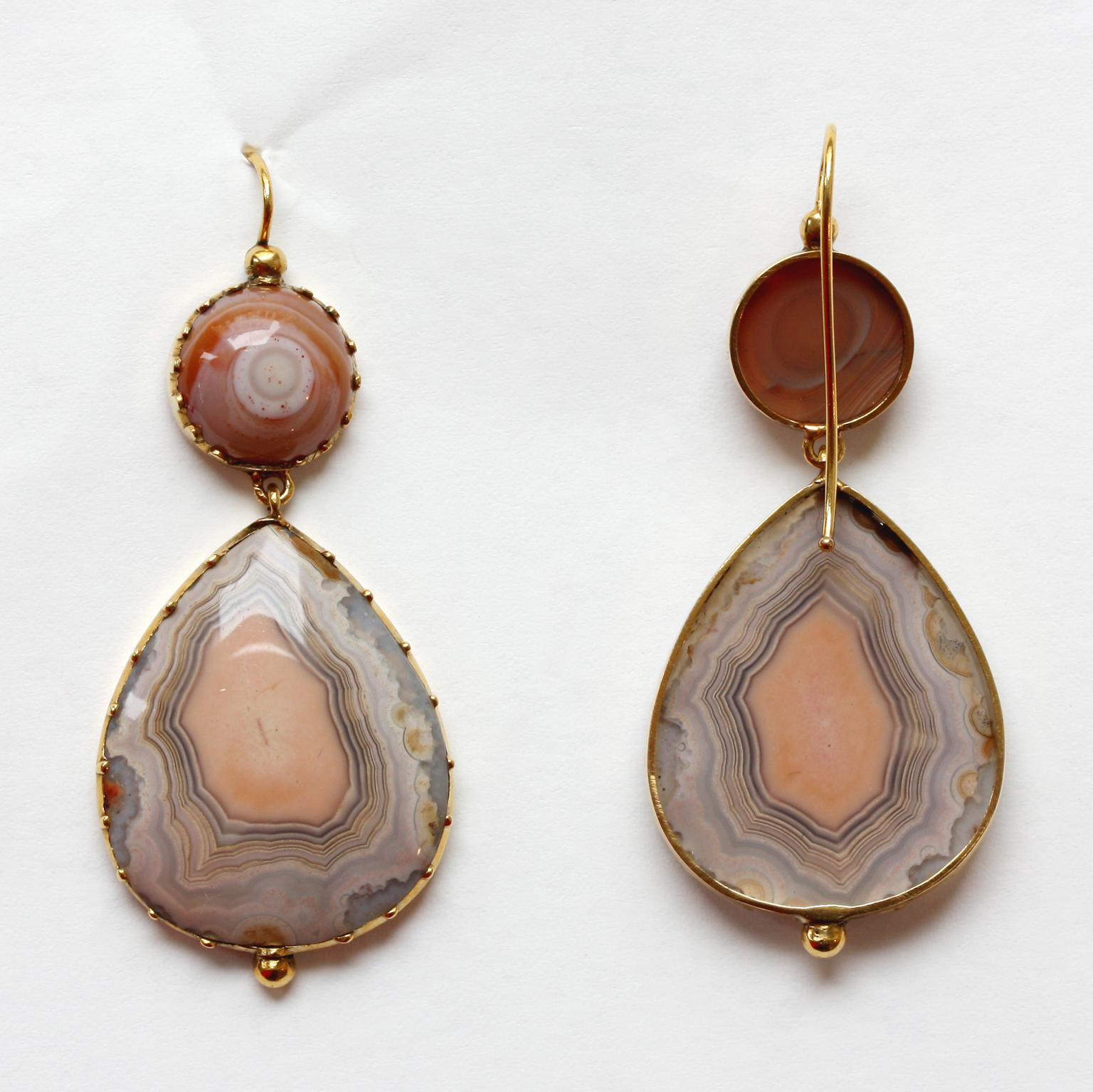 Georgian Gold and Agate Drop Earrings In Good Condition In Amsterdam, NL