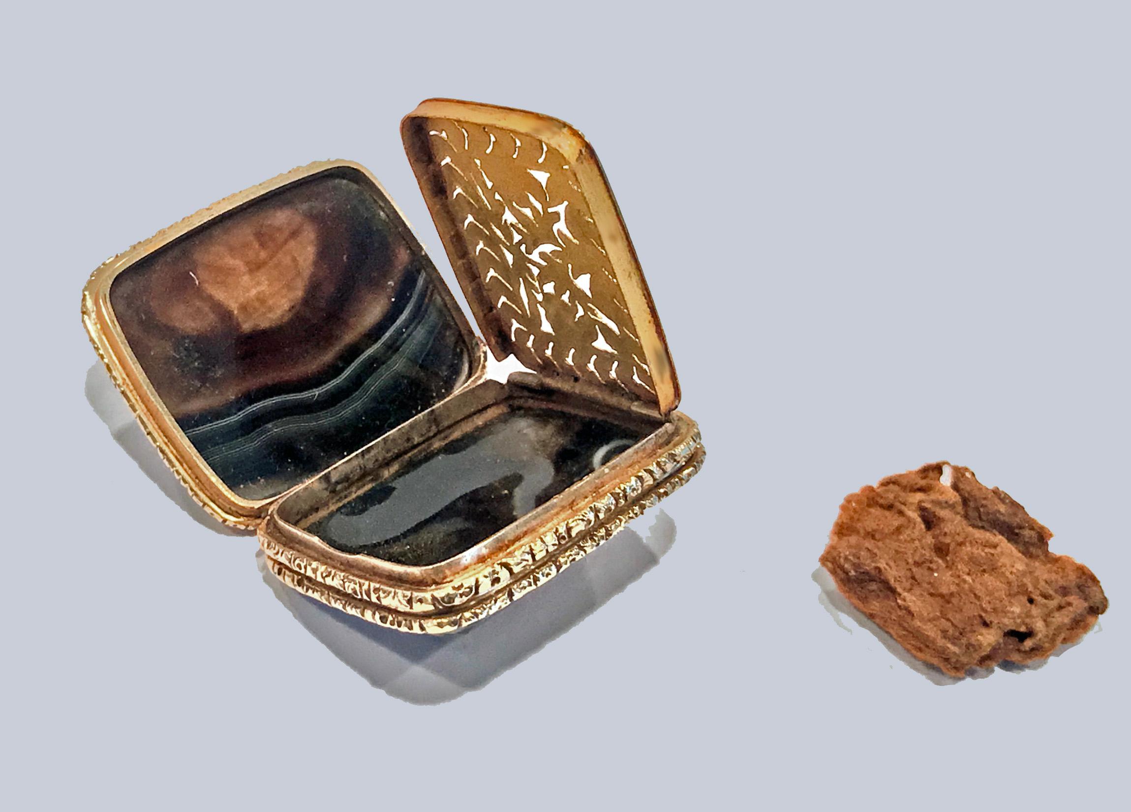 19th Century Georgian Gold and Agate Vinaigrette, C.1820