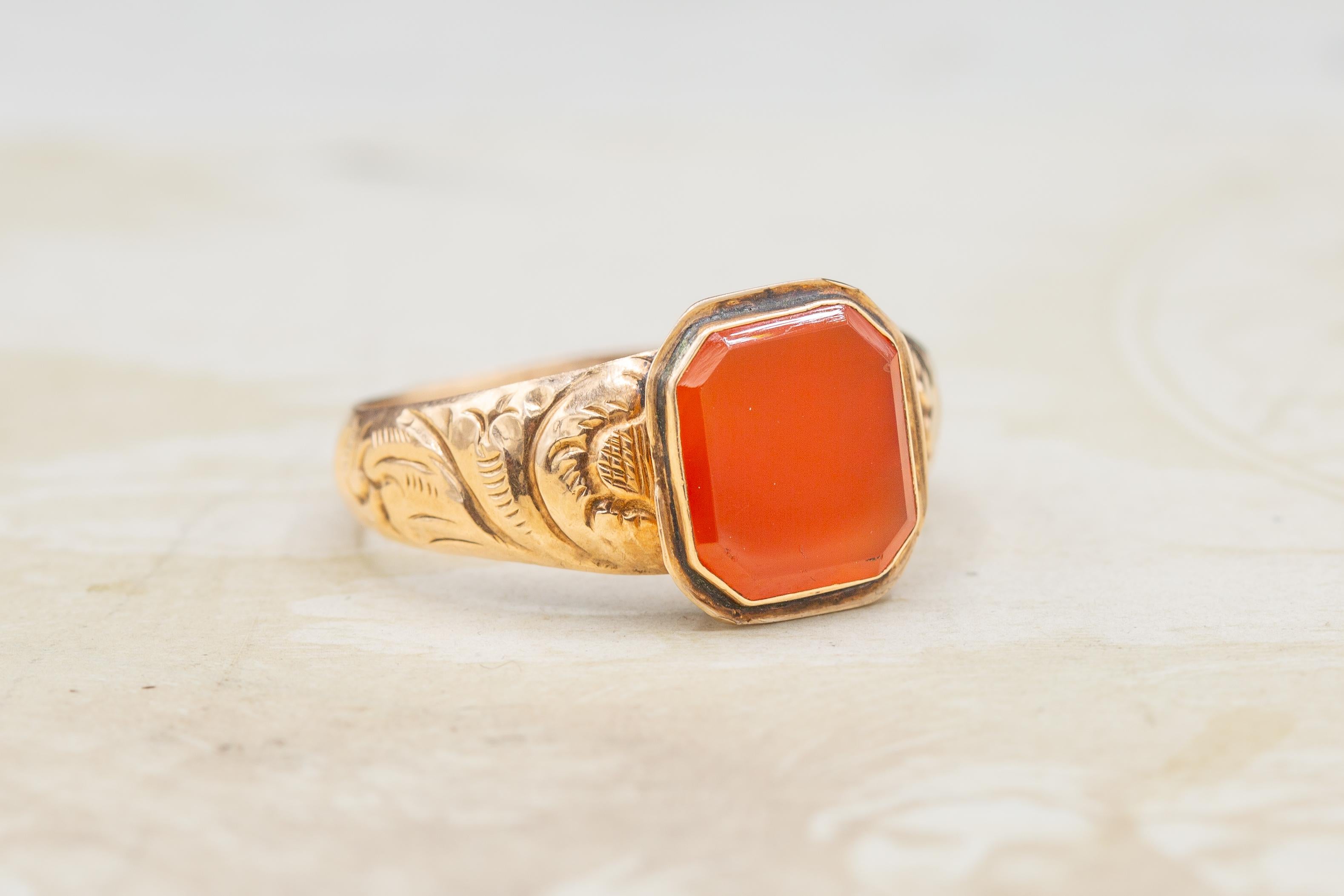 Georgian Gold and Carnelian Signet Ring Large 19th Century Antique Seal Ring  For Sale 1