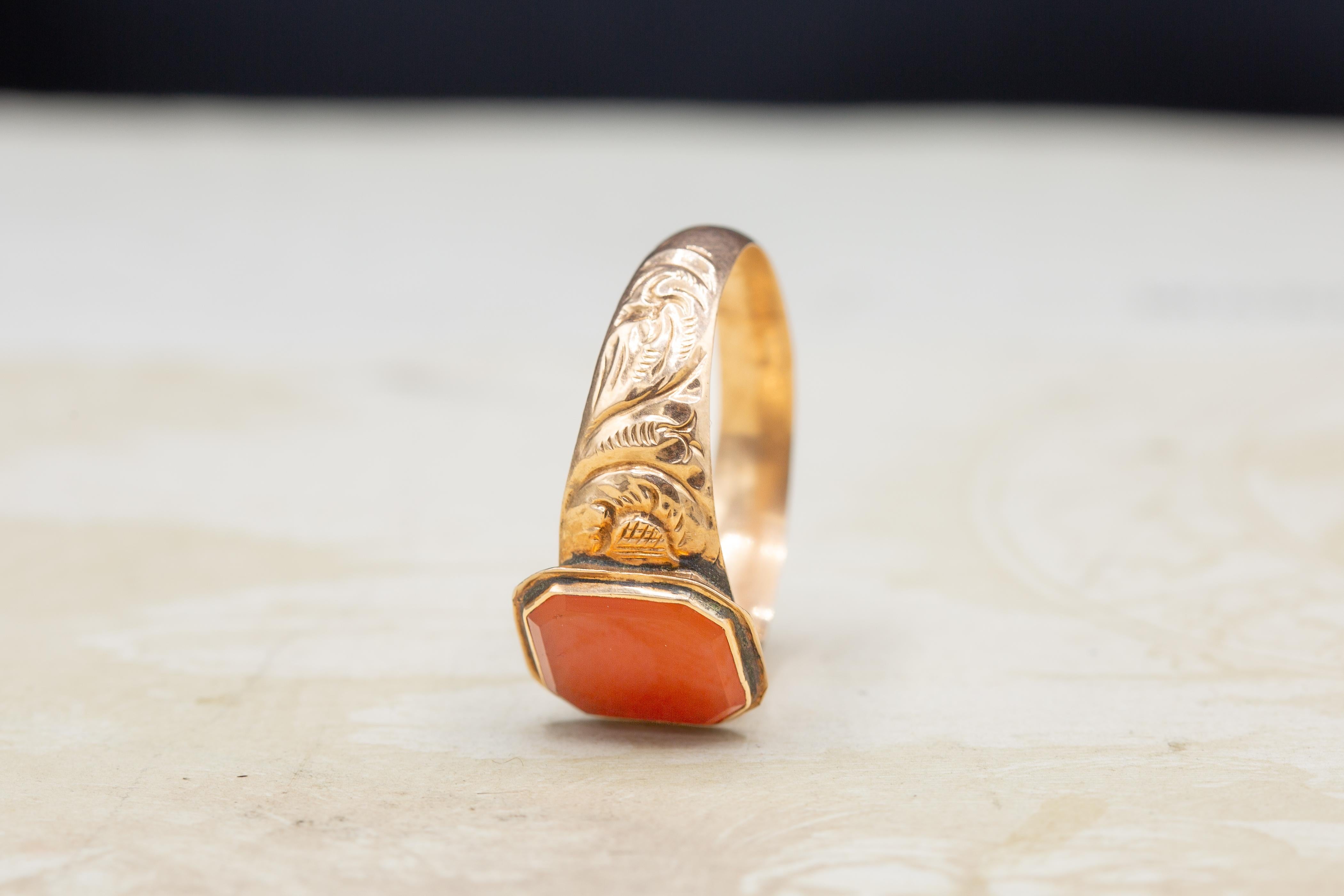 Georgian Gold and Carnelian Signet Ring Large 19th Century Antique Seal Ring  For Sale 2
