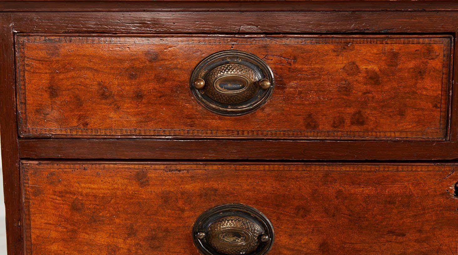 Fino al XVIII secolo Cassettone georgiano dipinto a grana grossa in vendita
