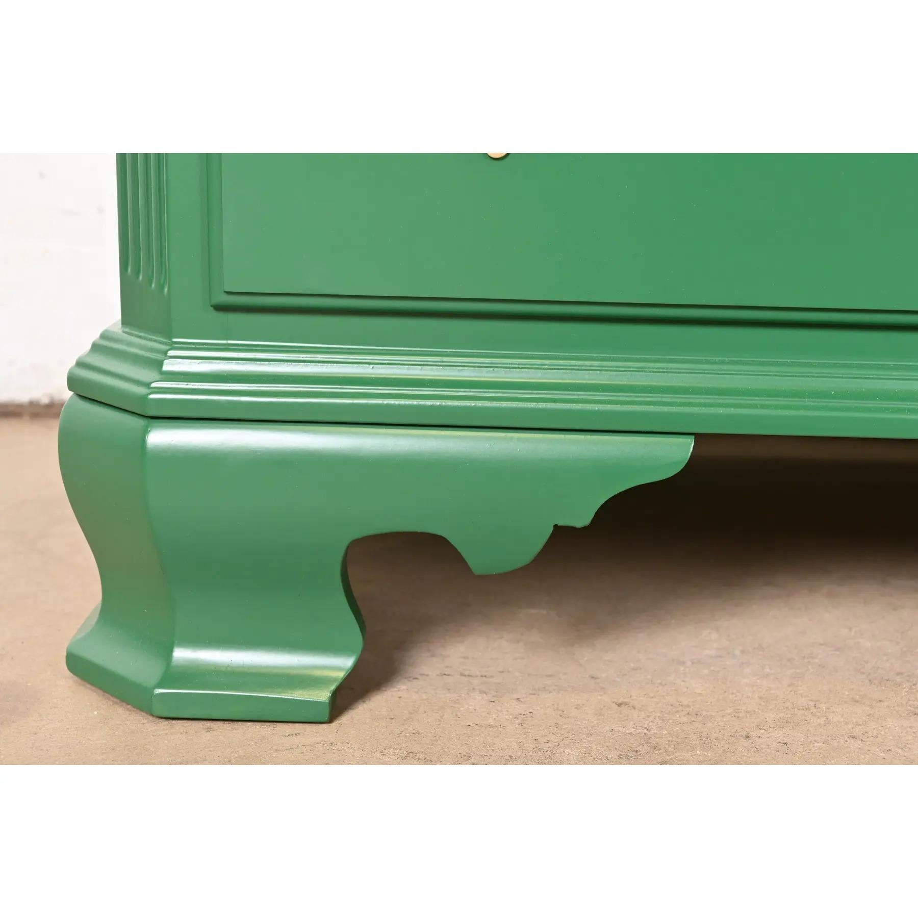 Georgian Green Lacquered Dresser or Credenza, Newly Refinished For Sale 4
