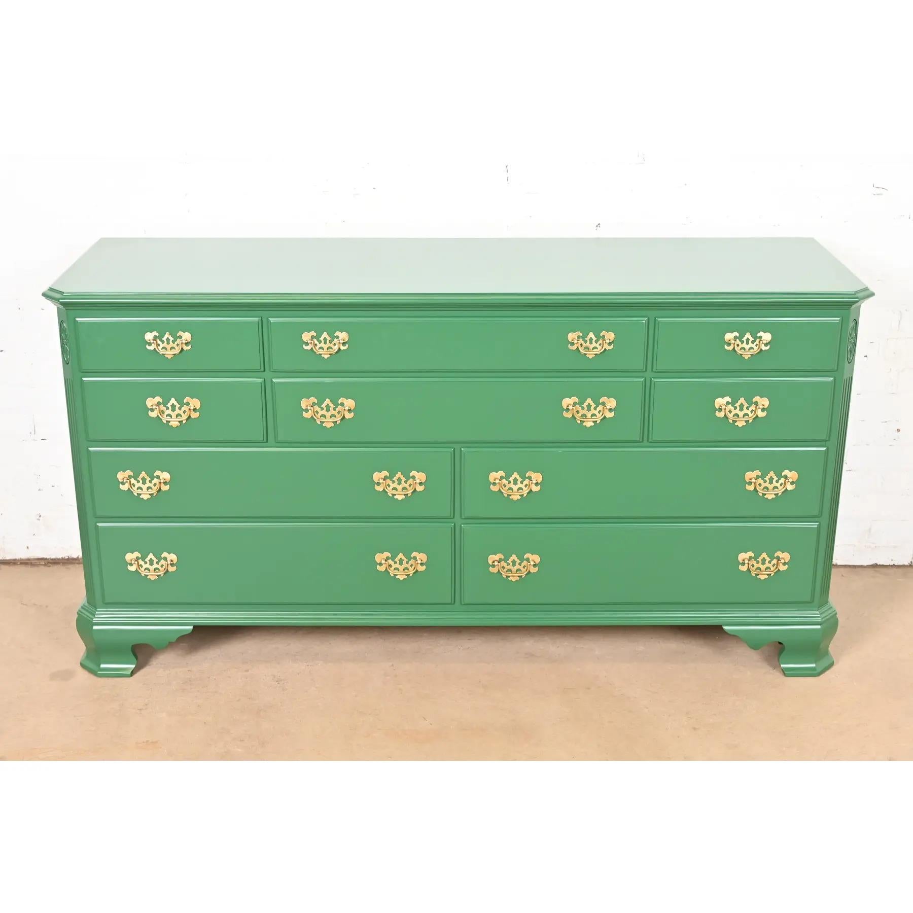 Georgian Green Lacquered Dresser or Credenza, Newly Refinished In Good Condition For Sale In South Bend, IN