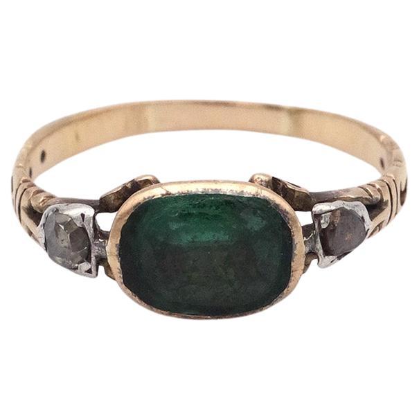 Georgischer Ring mit grünen Diamanten aus 18 Karat Gold