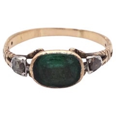 Georgischer Ring mit grünen Diamanten aus 18 Karat Gold