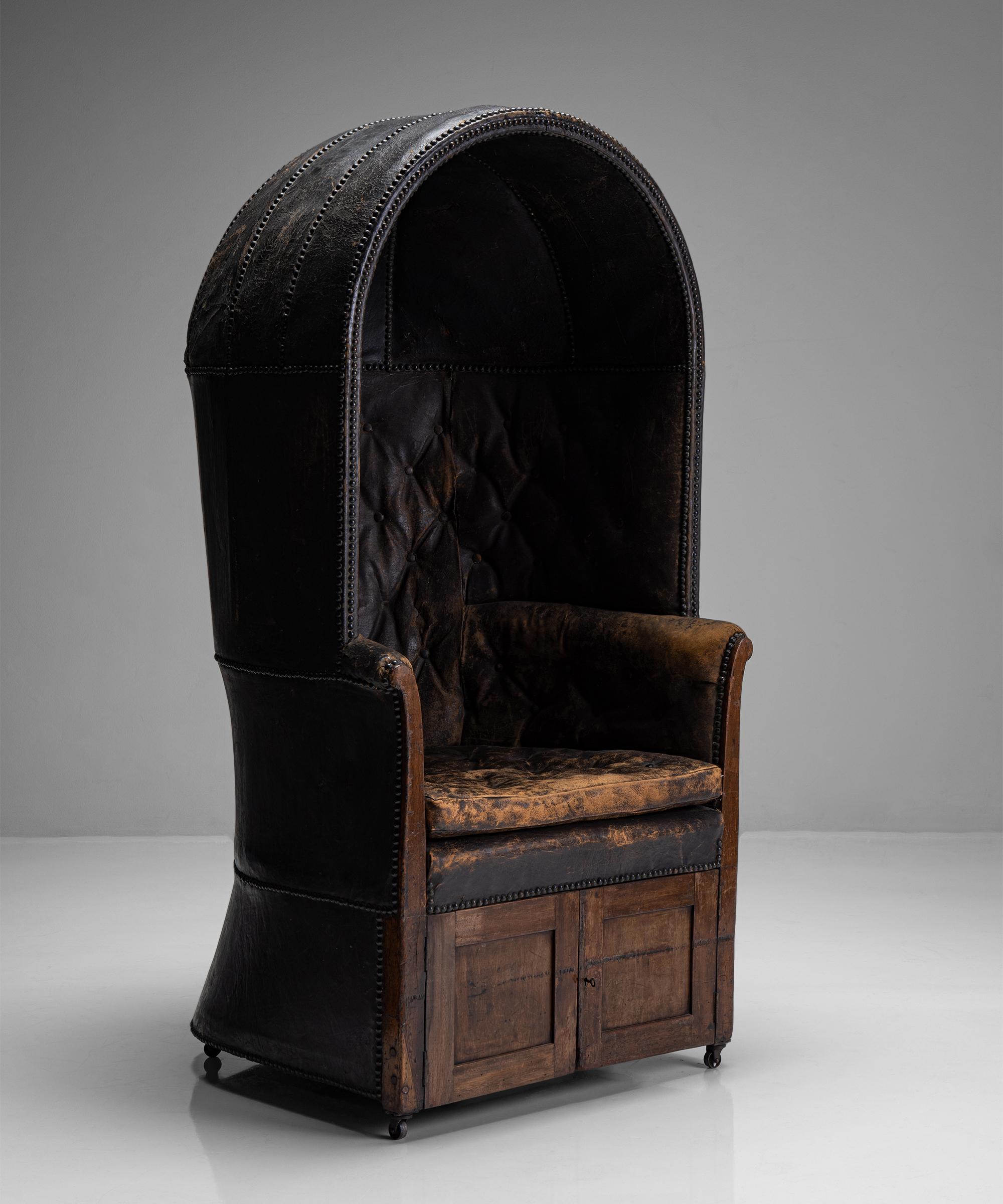 Georgian Hall Porter’s Chair

England circa 1820

Superb and in untouched condition with mahogany and leather.