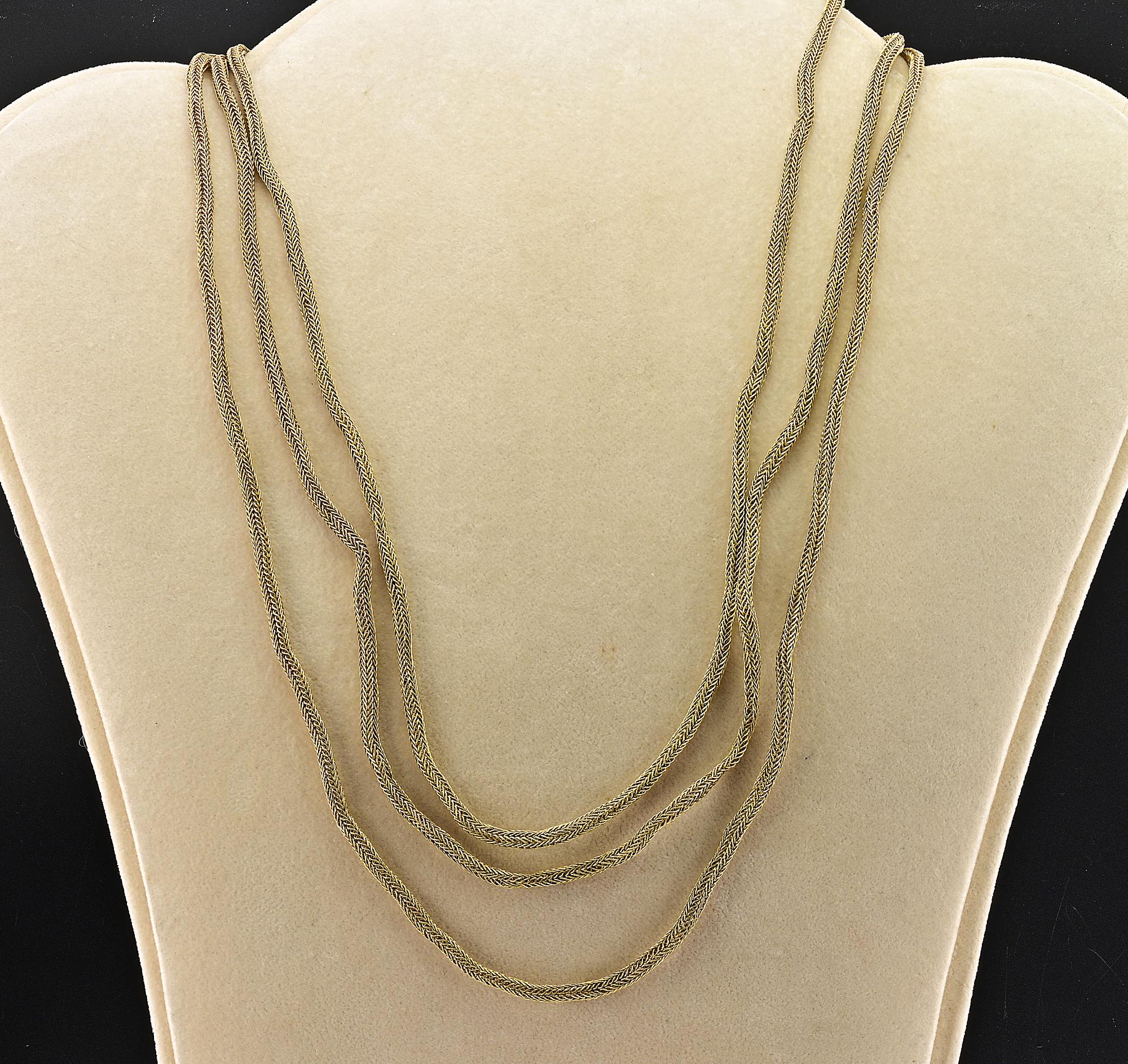 Georgian Hand Knitted  67.7 inches  KT 9 Yellow Gold Necklace  In Good Condition For Sale In Napoli, IT