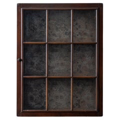Armoire suspendue géorgienne, C.I.C.