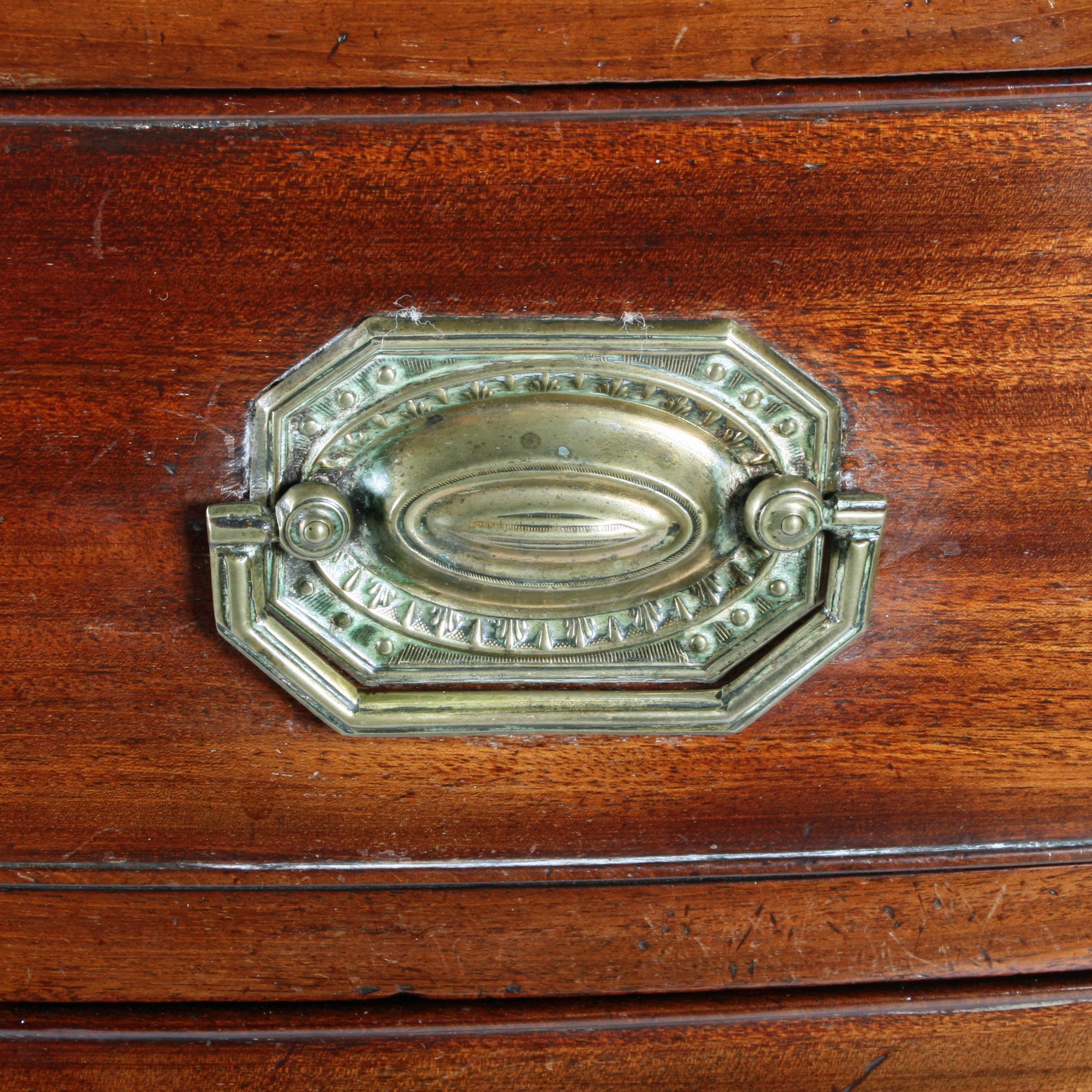 Georgian Hepplewhite Bow Front Chest 2