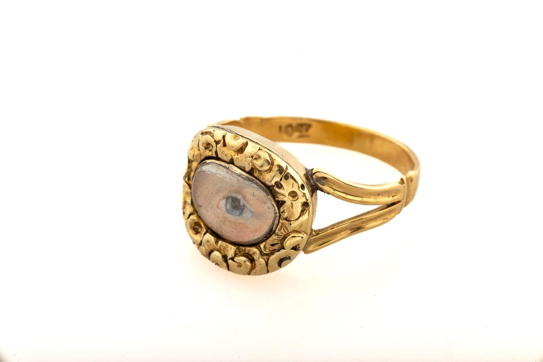 Georgian High Karat Gold Georgian Eye Ring Miniature In Excellent Condition For Sale In Stamford, CT