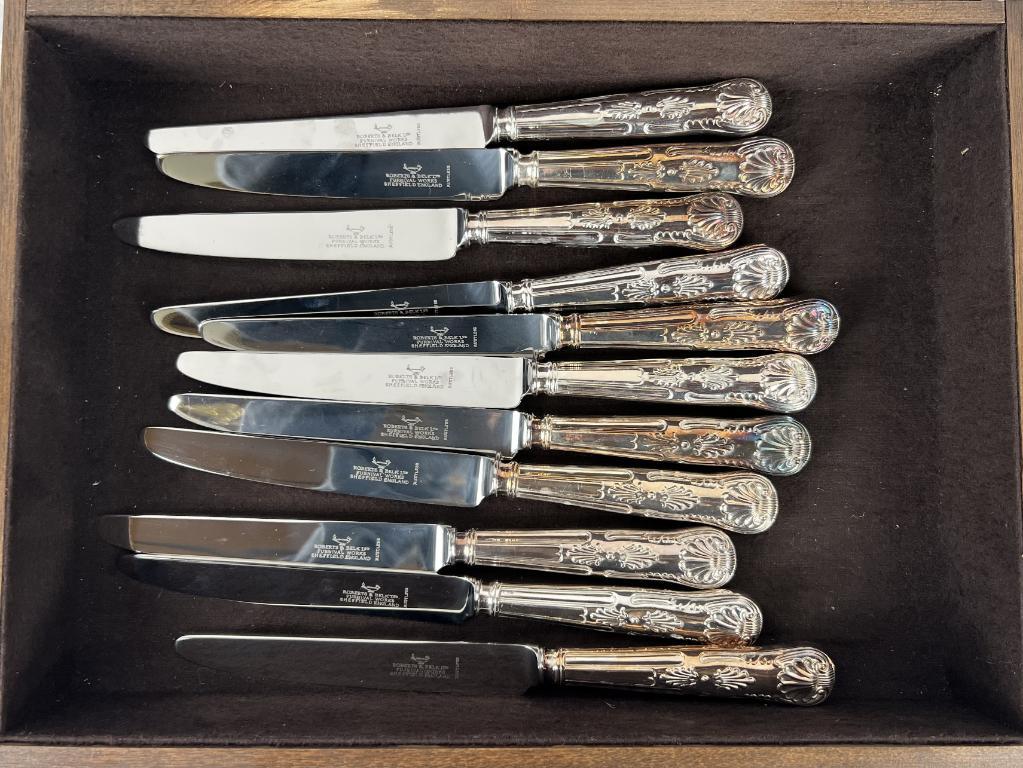 Georgian House Stainless Silverplate English Flatware with Original Box, 65 pcs For Sale 8