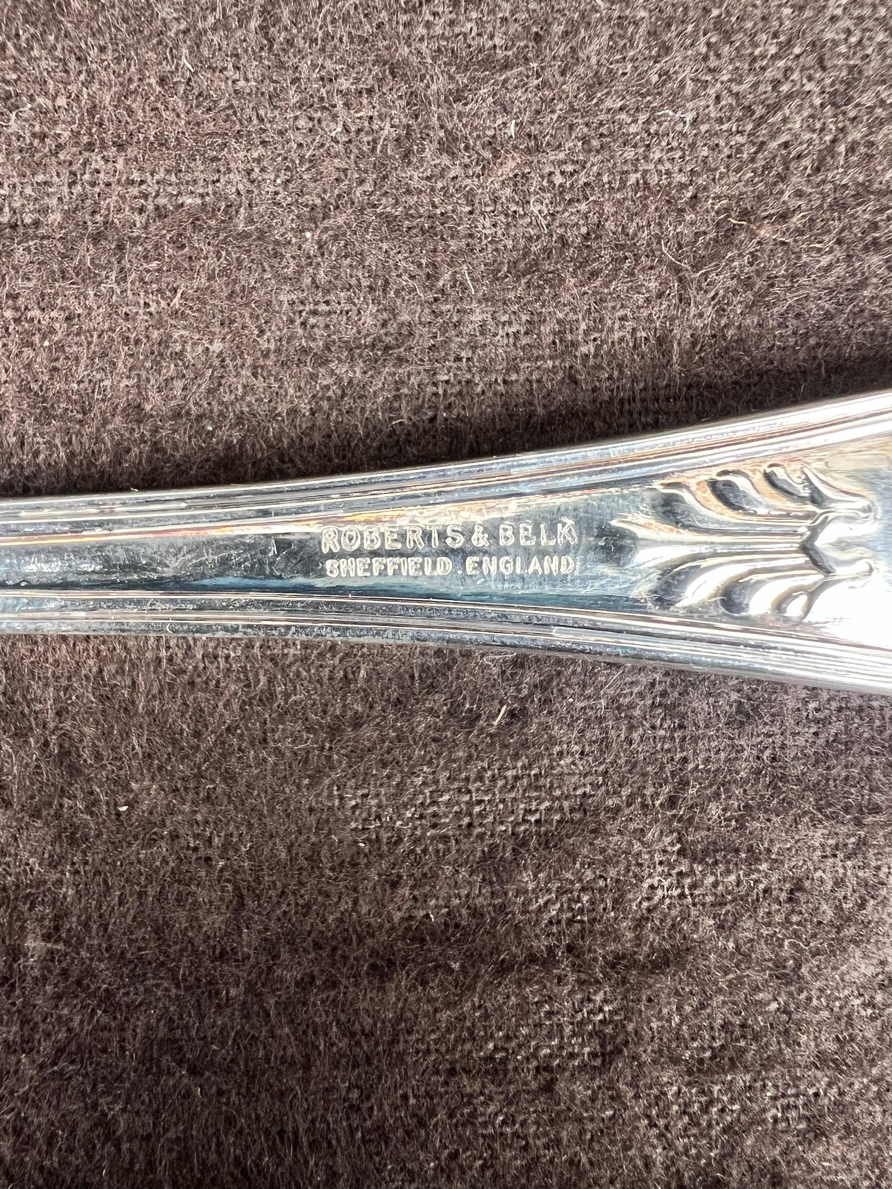 Georgian House Stainless Silverplate English Flatware with Original Box, 65 pcs For Sale 2