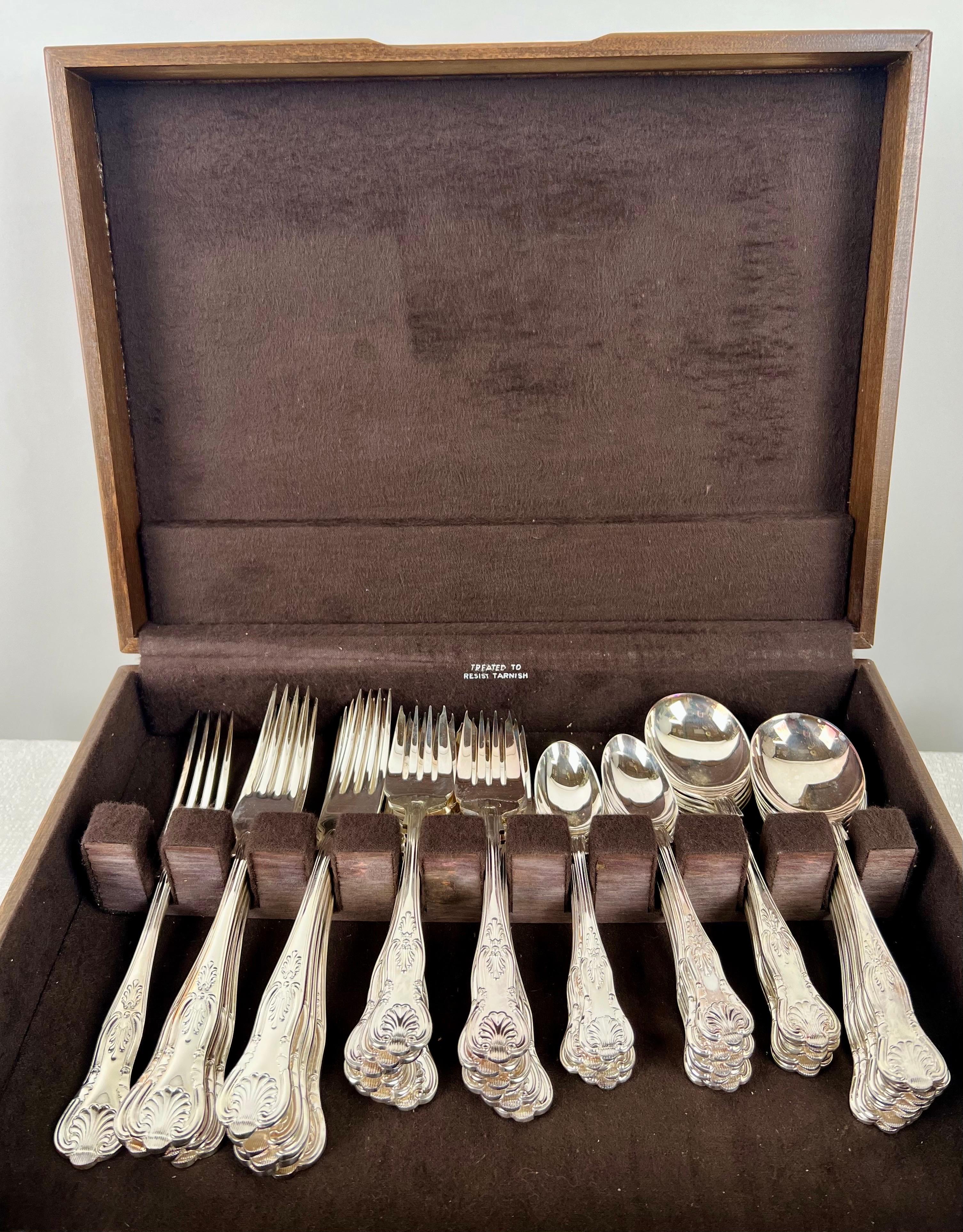 Georgian House Stainless Silverplate English Flatware with Original Box, 65 pcs For Sale 3