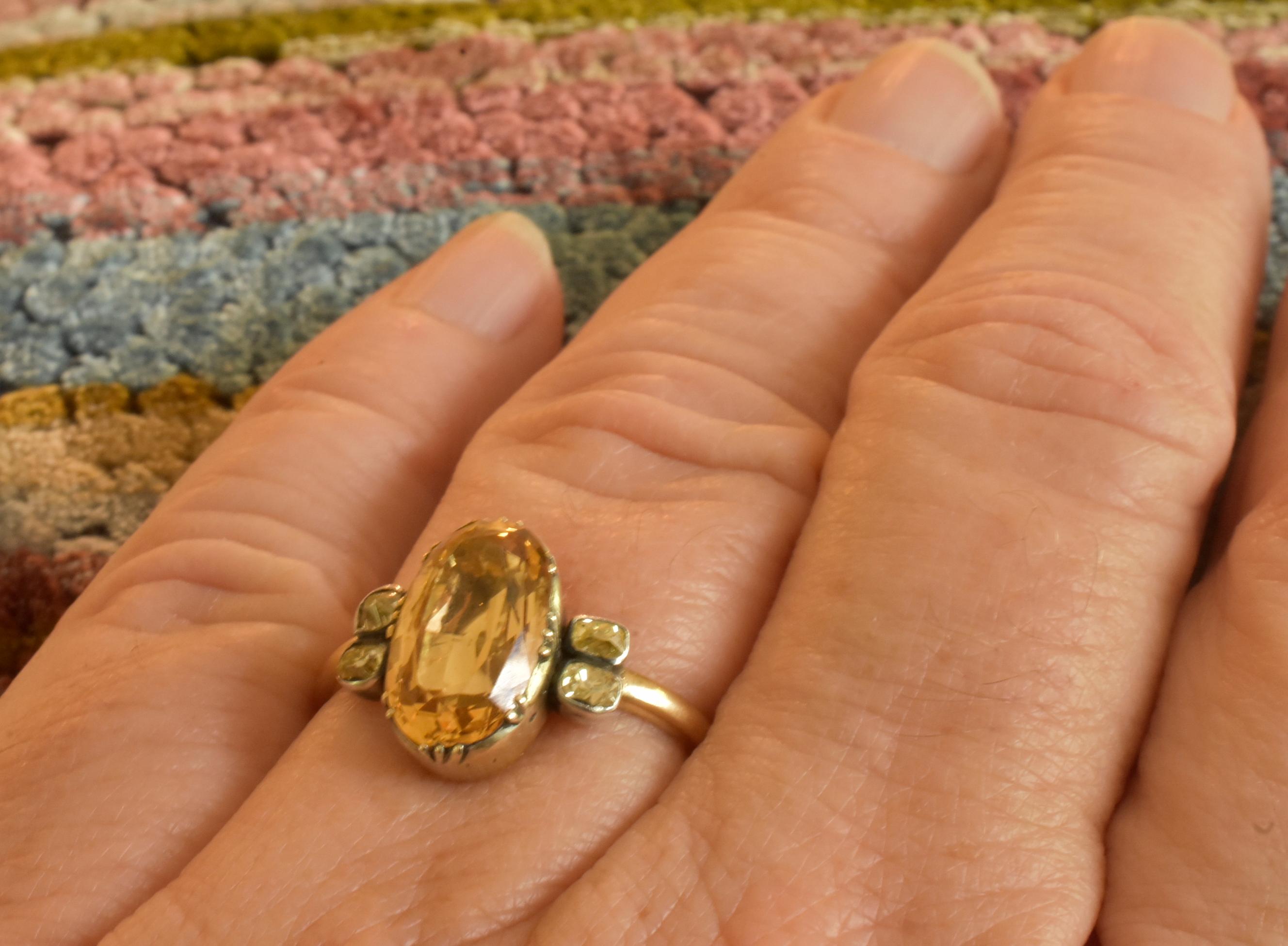 Georgianischer kaiserlicher Topas Solitär-Ring mit Diamanten flankiert von Diamanten 5