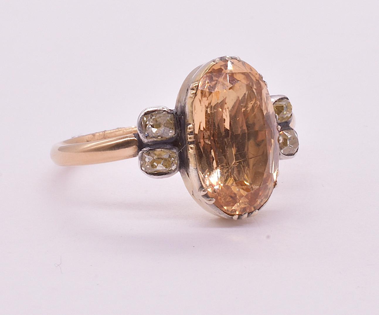 Georgianischer kaiserlicher Topas Solitär-Ring mit Diamanten flankiert von Diamanten 1