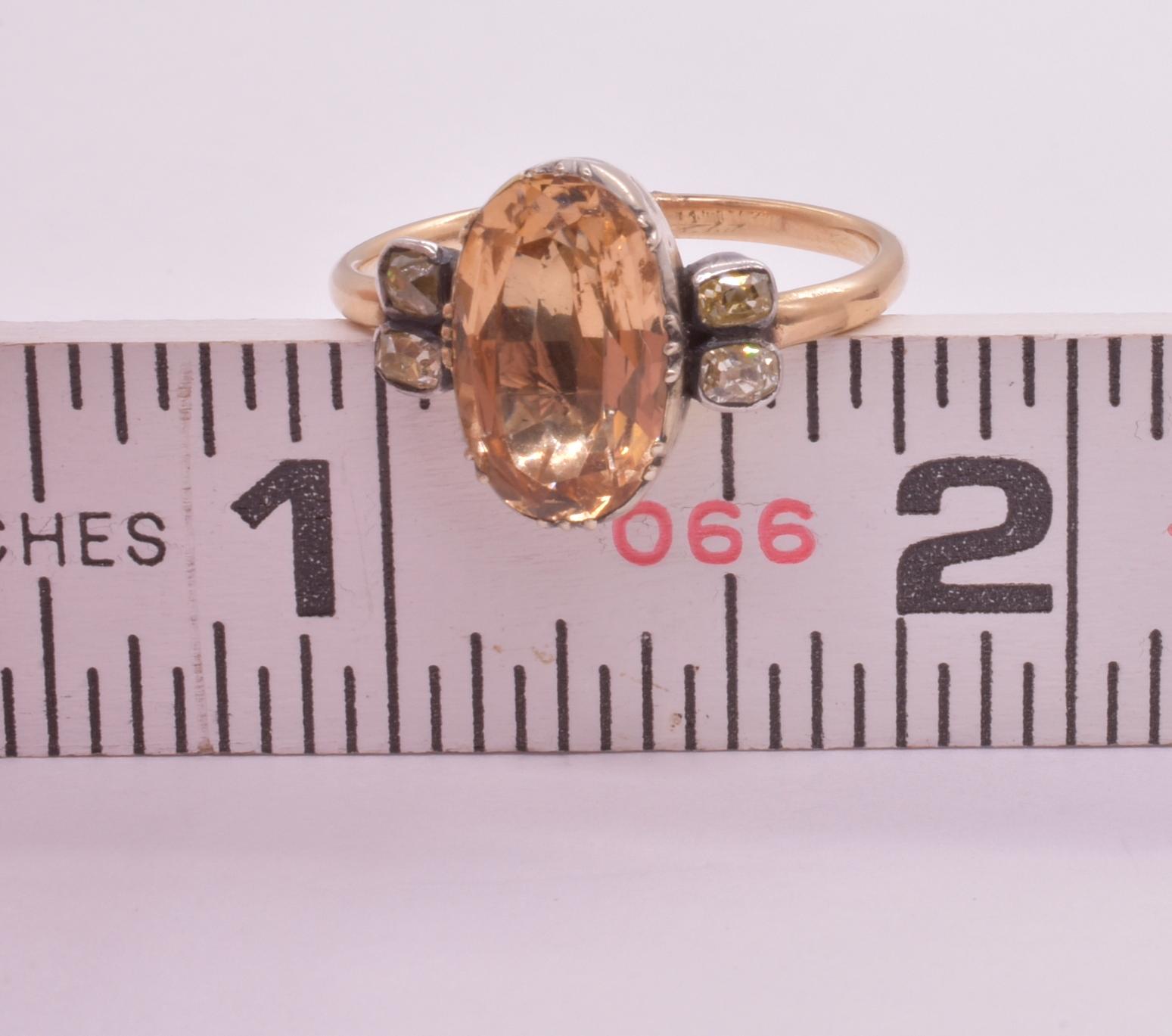 Georgianischer kaiserlicher Topas Solitär-Ring mit Diamanten flankiert von Diamanten 3