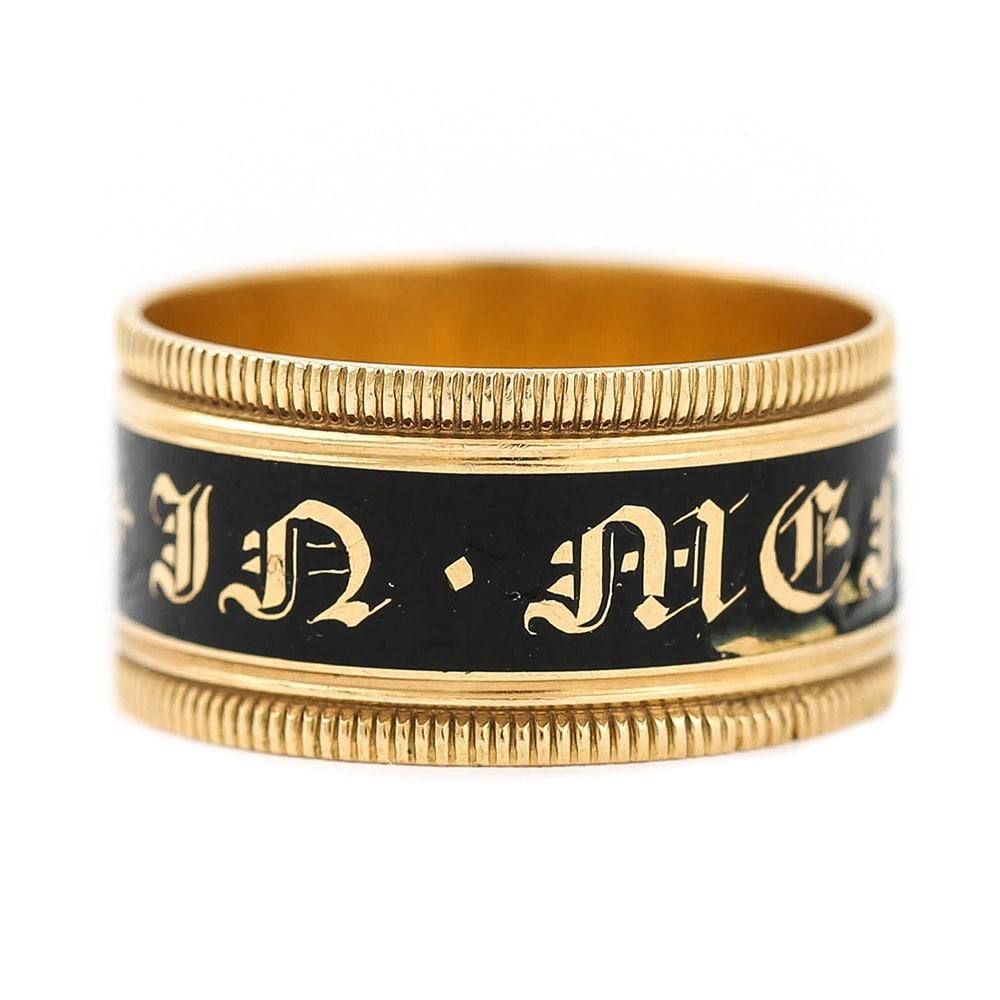 Georgian 'In Memory Of' 18 Karat Gold Black Enamel Band Ring, circa 1823 In Good Condition In Lancashire, Oldham