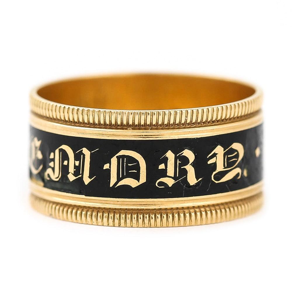 Georgian 'In Memory Of' 18 Karat Gold Black Enamel Band Ring, circa 1823 1
