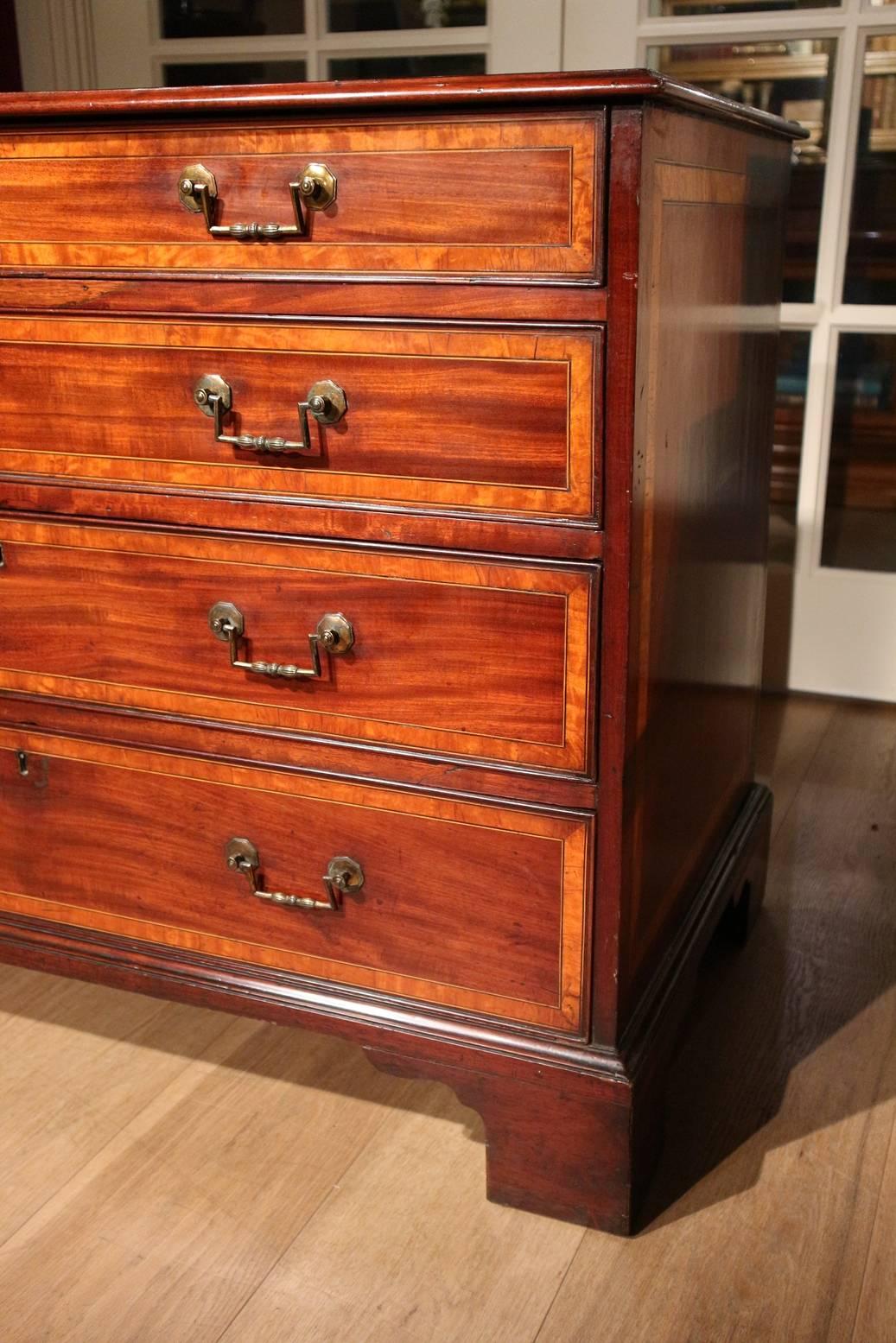 English Georgian Inlaid Mahogany Chest of Drawers, circa 1800