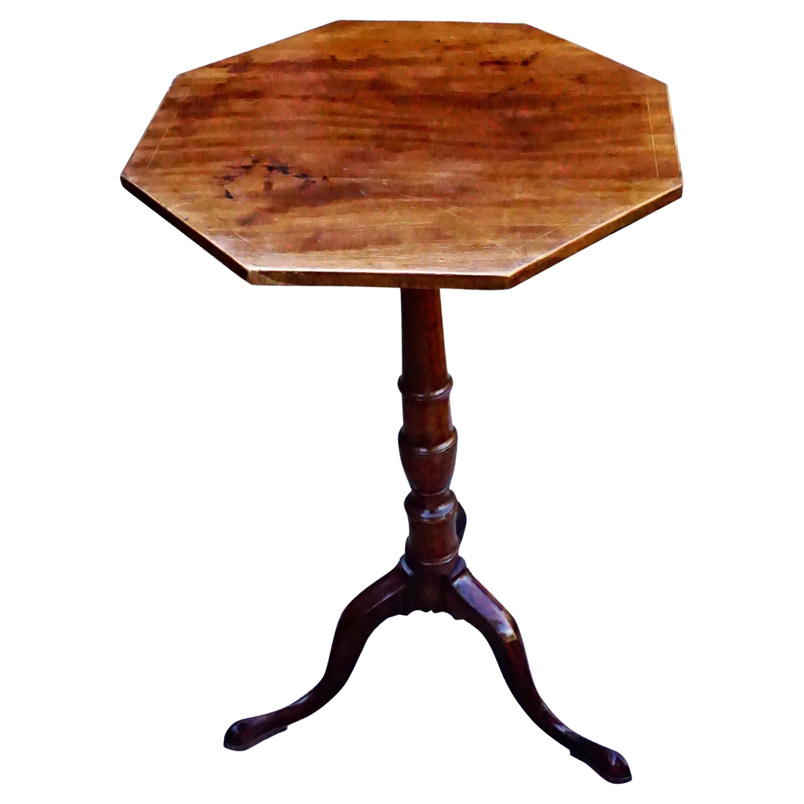 Georgian Inlaid Mahogany Hexagonal Top Candle Stand with Tripod Base For Sale
