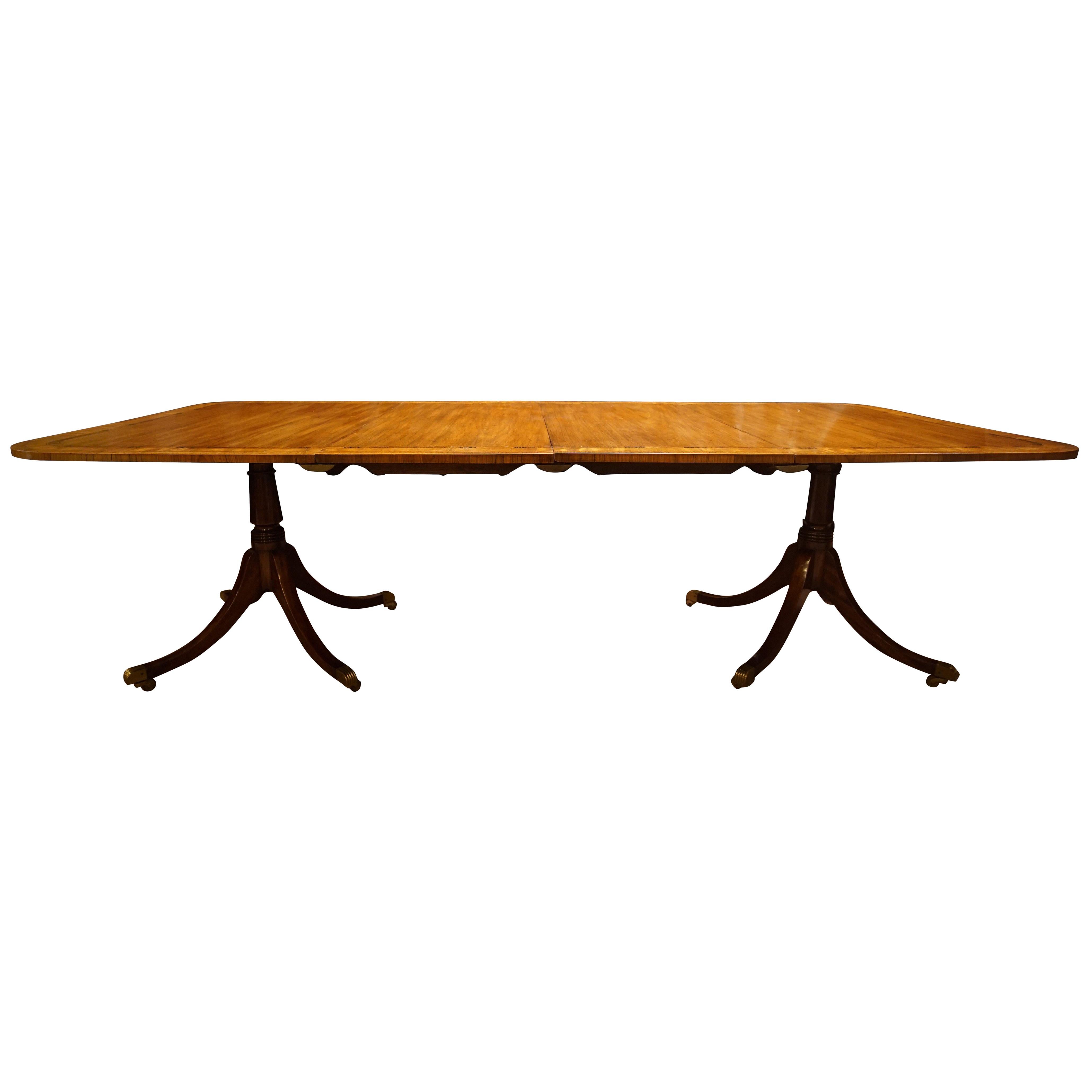 Georgian Inlaid Mahogany Pedestal Dining Table For Sale