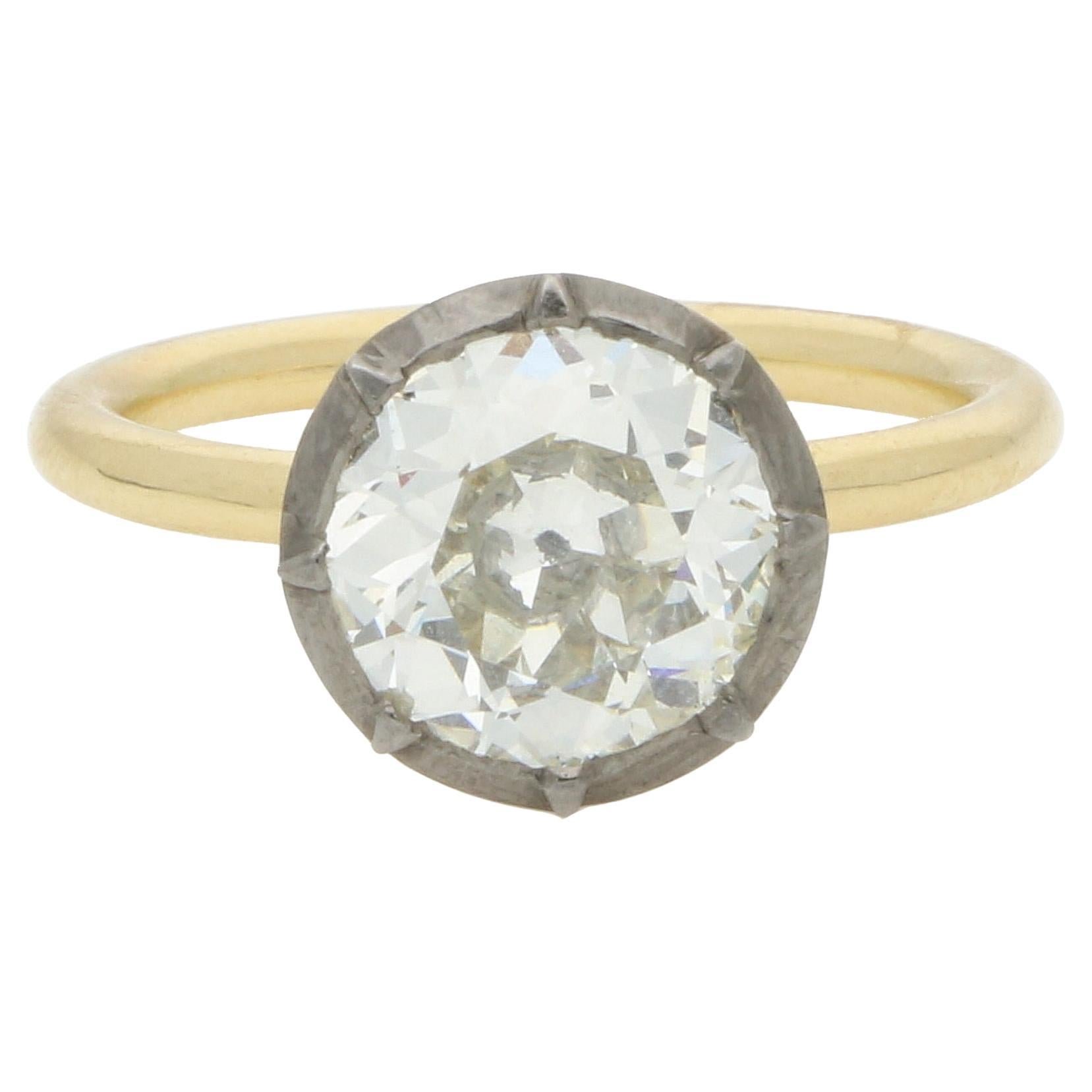 Anillo solitario de diamantes talla antigua de inspiración georgiana de 2,65 ct en oro de 18k