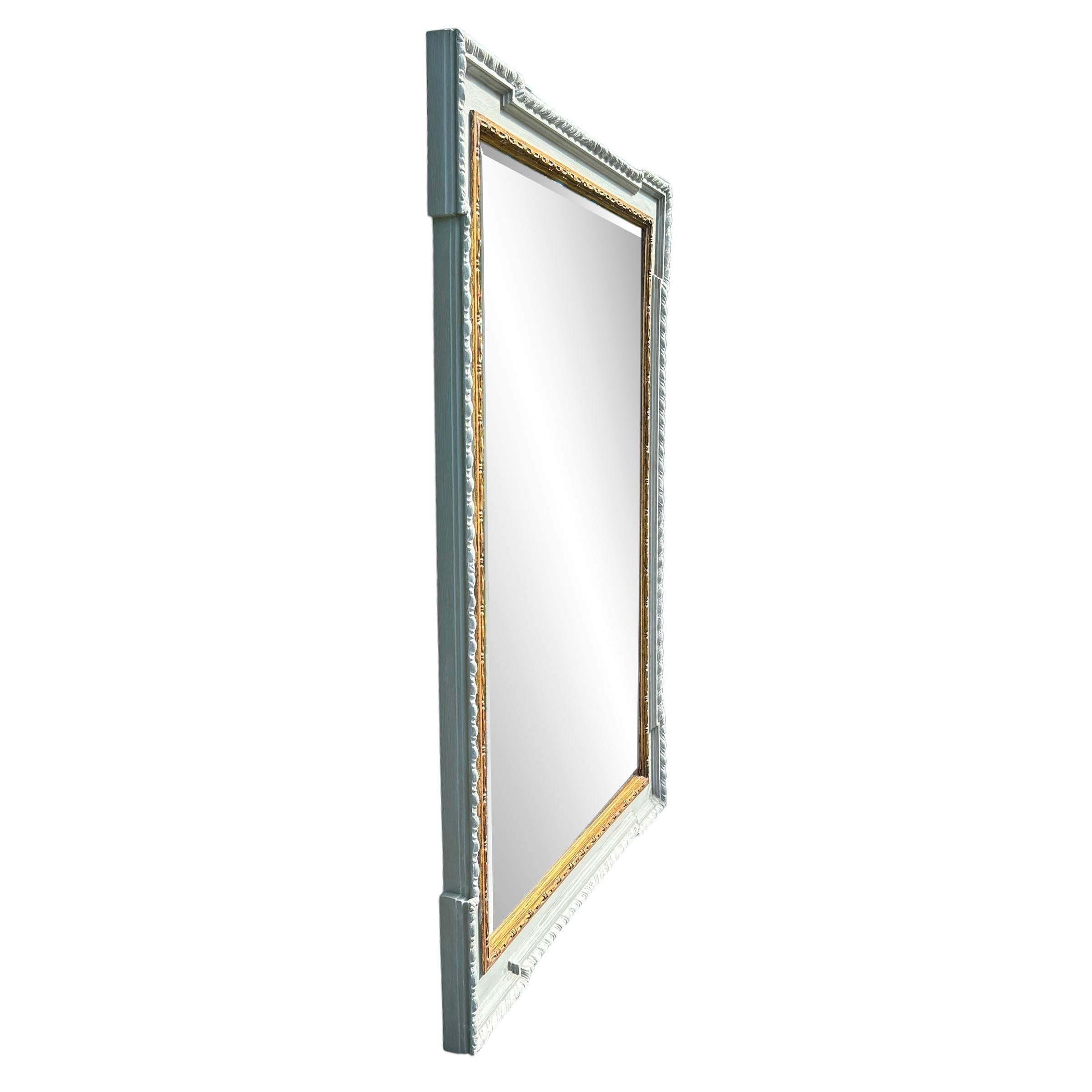 Américain Miroir encadré peint sarcelle d'inspiration géorgienne en vente