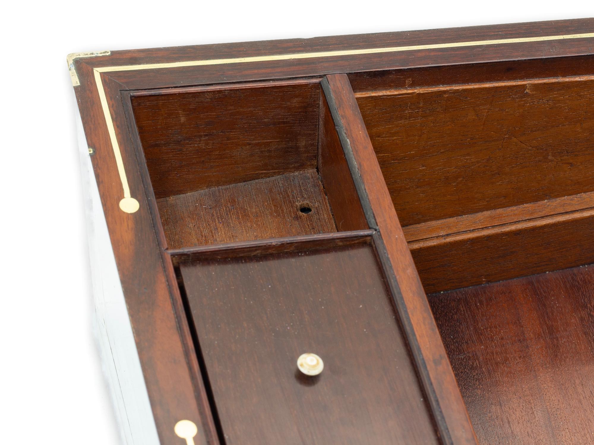 Caja de escritura georgiana de Kingwood de David Edwards con compartimento secreto en venta 9