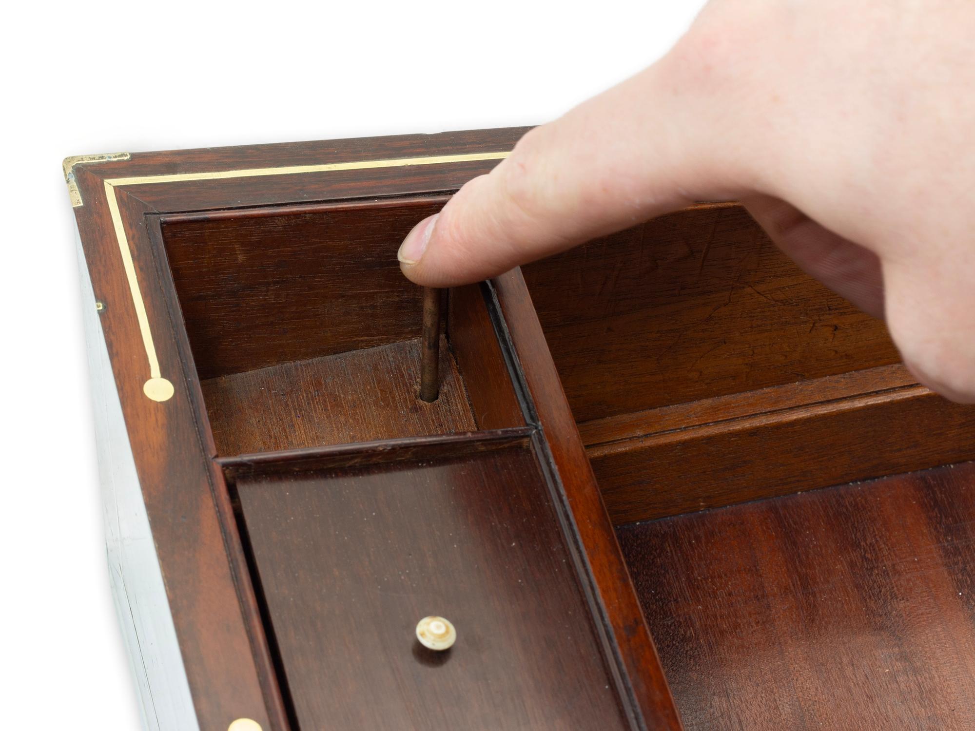 Caja de escritura georgiana de Kingwood de David Edwards con compartimento secreto en venta 10