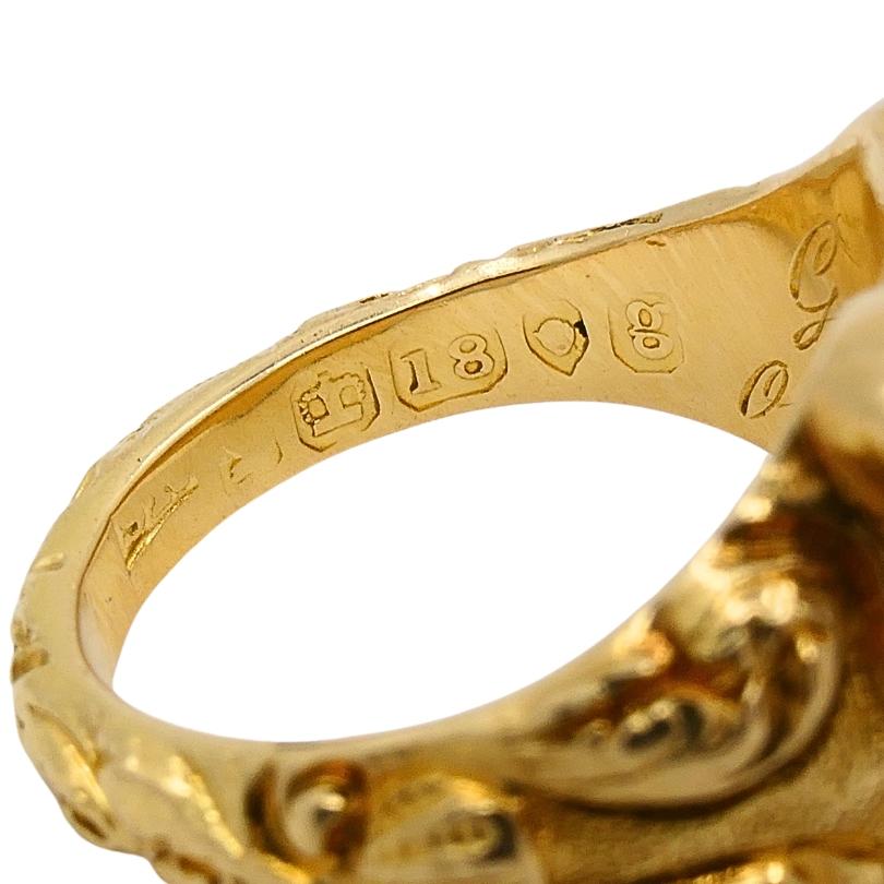 Georgian Lapis Lazuli Ring 18k Gold Diamond For Sale 4