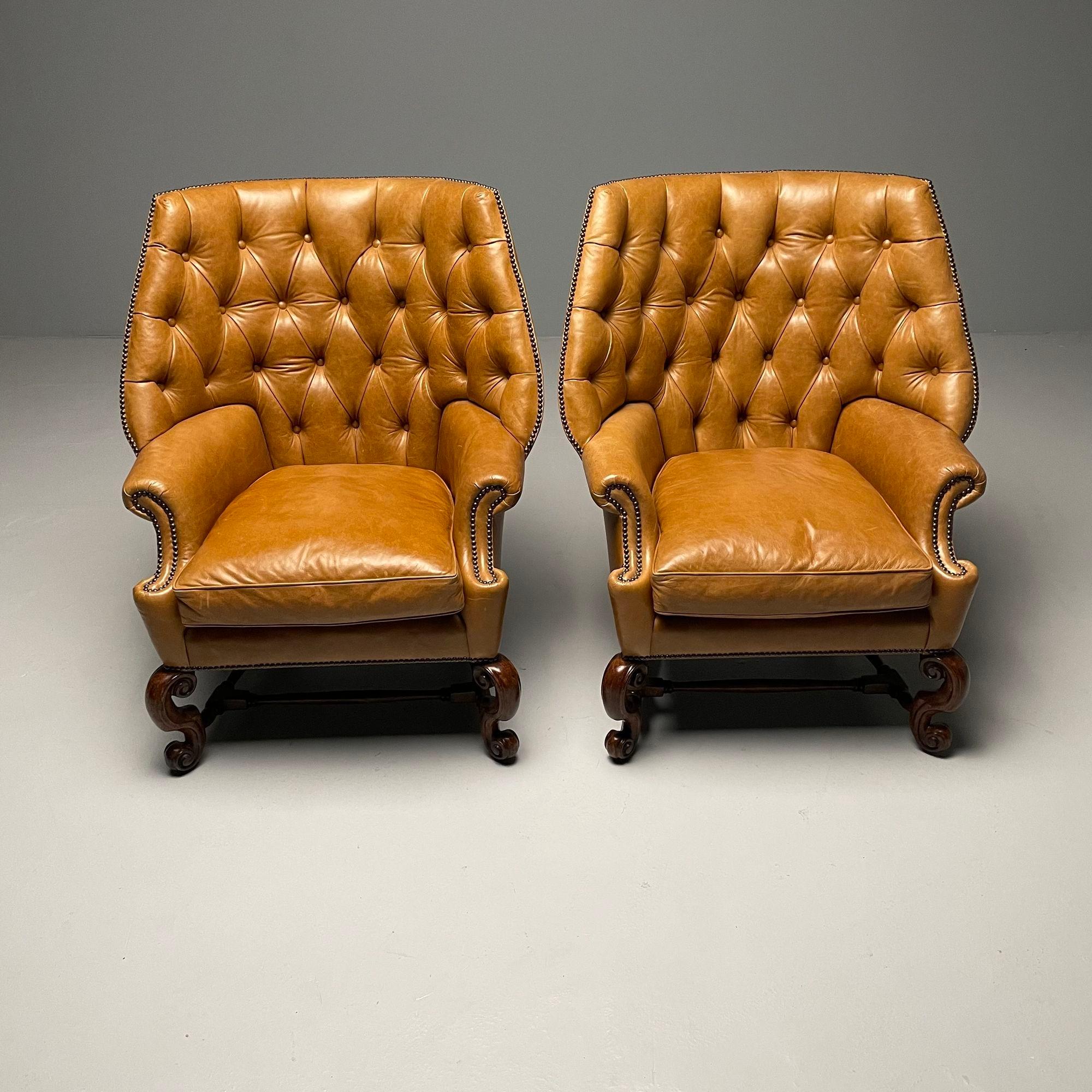 Georgian, Large Tufted Lounge Chairs and Ottomans, Tan Leather, USA, 2000s In Good Condition For Sale In Stamford, CT