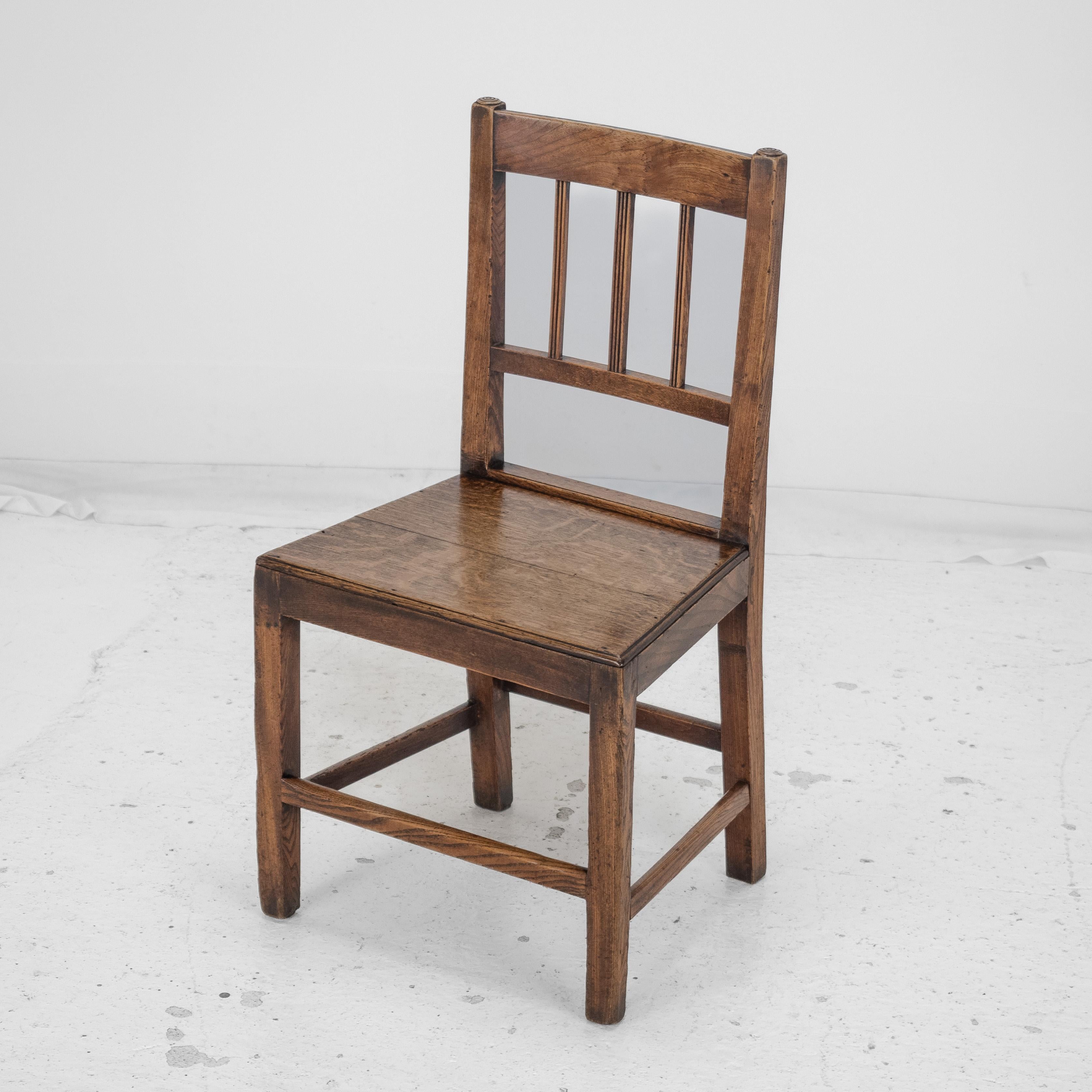 Country Chaise de campagne géorgienne de la fin du XVIIIe siècle en chêne et orme (Hall Dining Side) en vente
