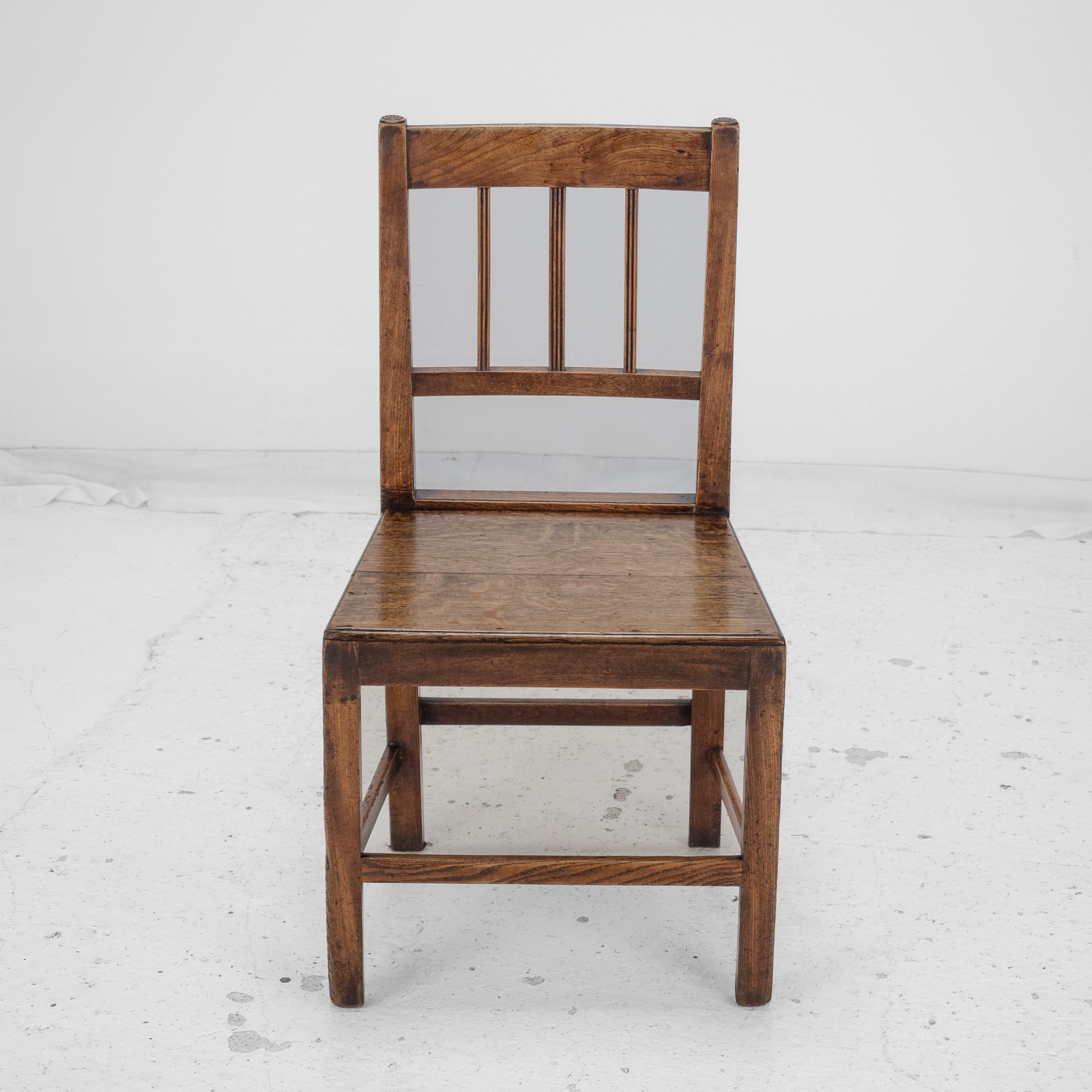 Anglais Chaise de campagne géorgienne de la fin du XVIIIe siècle en chêne et orme (Hall Dining Side) en vente