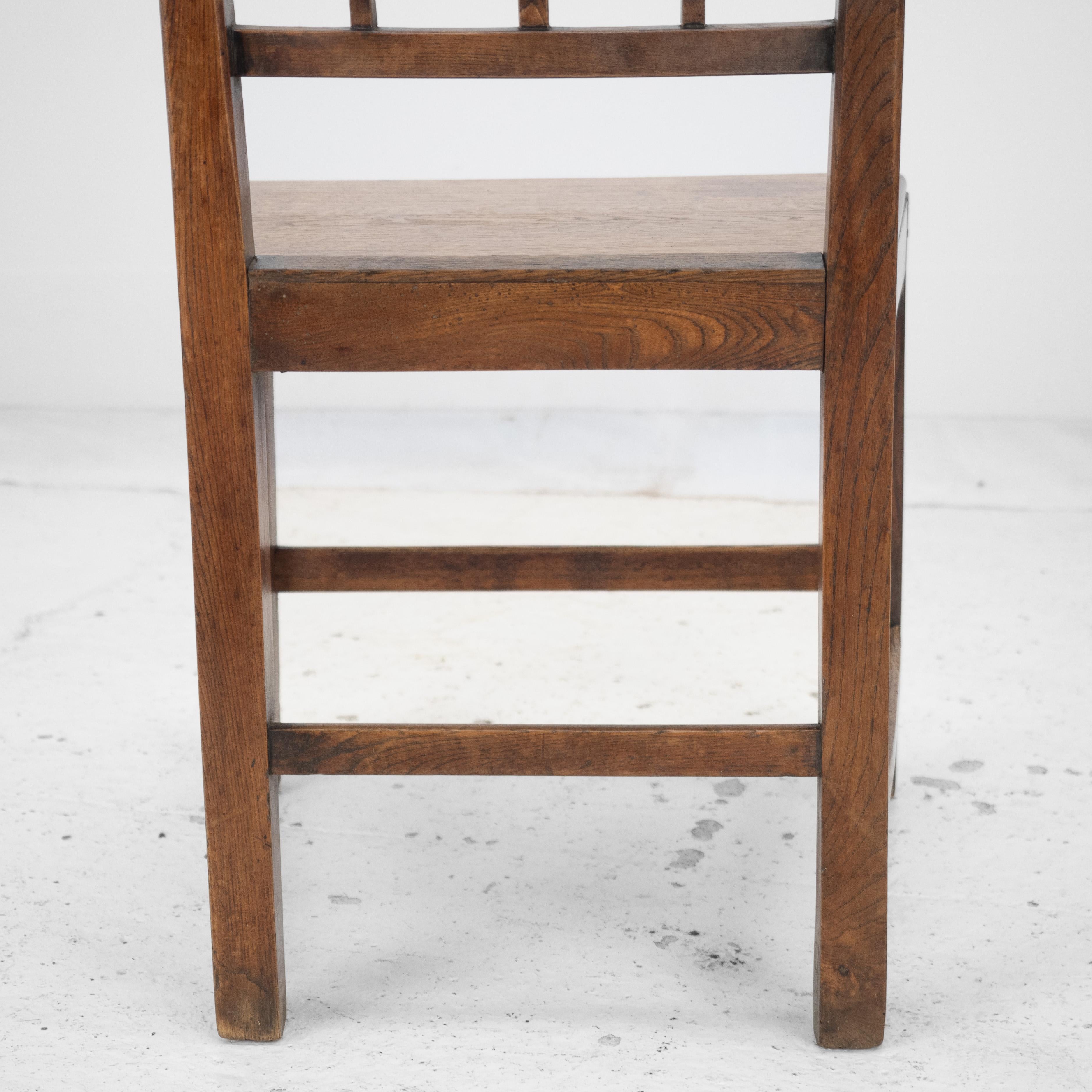 Georgian Late 18th Century Pair of Oak and Elm Country Chairs (Hall Dining Side) For Sale 9