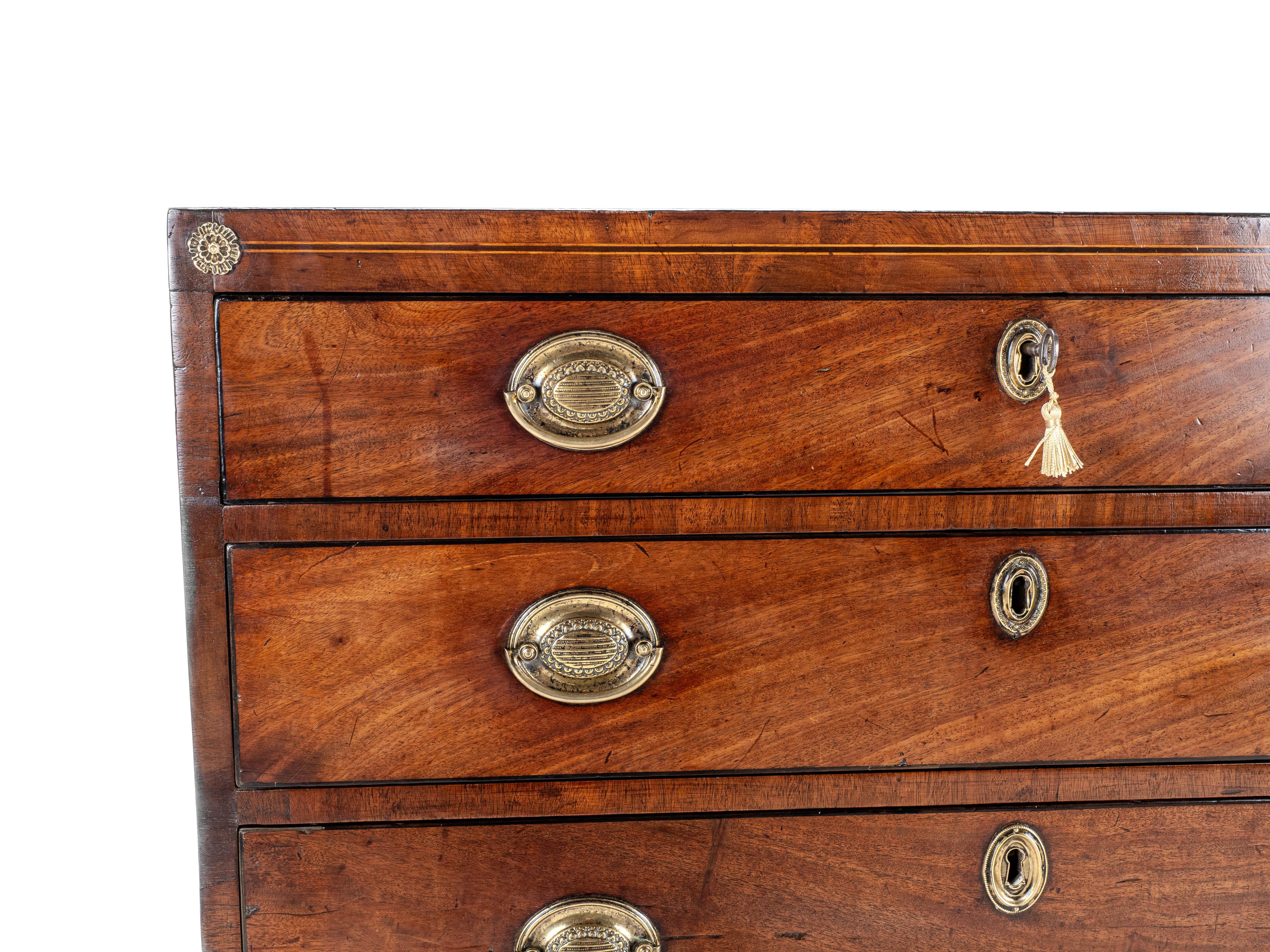 Georgian Late c.18th Mahogany Inlaid Caddy Top Small Chest of Drawers For Sale 5