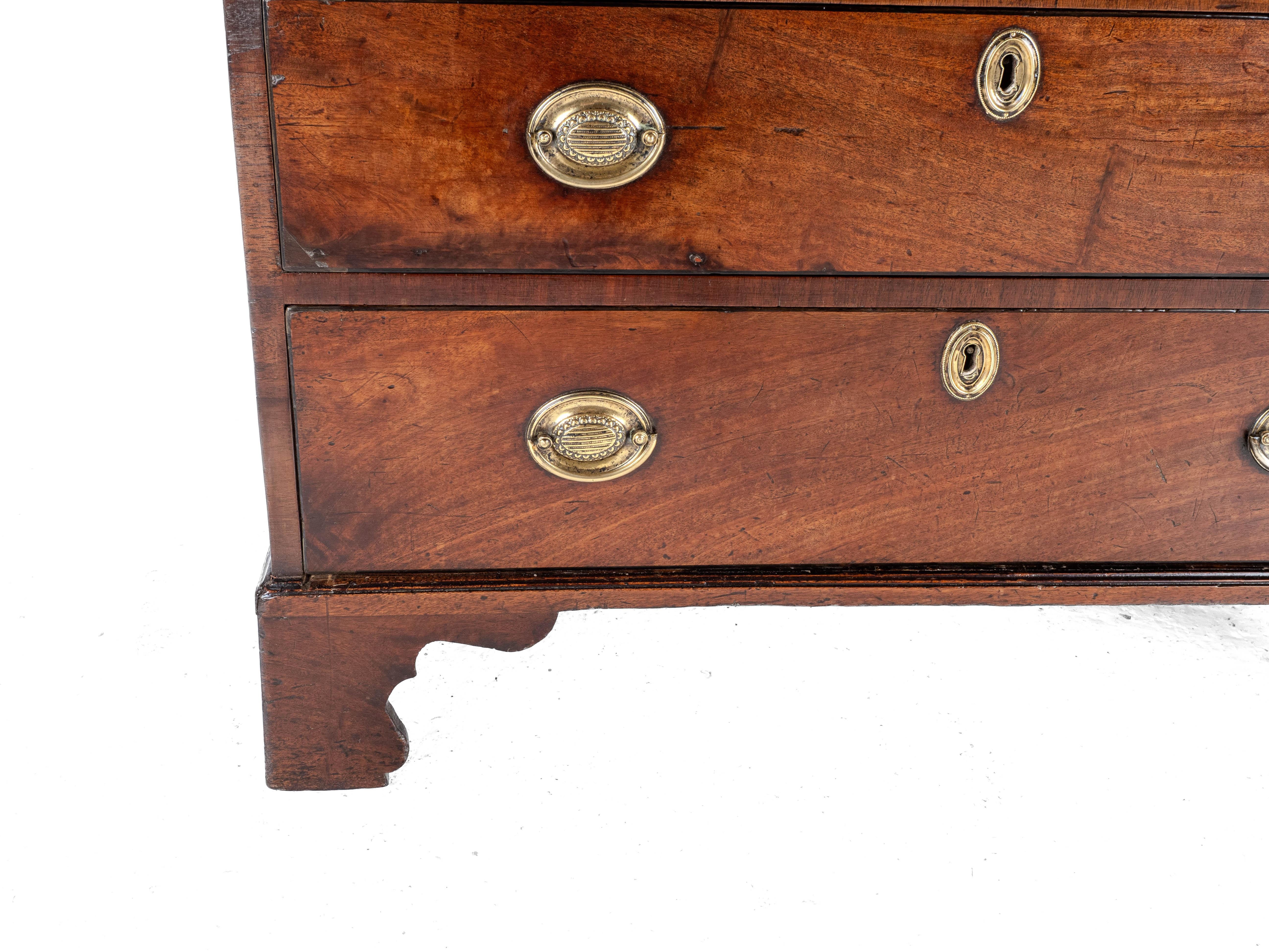 Georgian Late c.18th Mahogany Inlaid Caddy Top Small Chest of Drawers For Sale 6