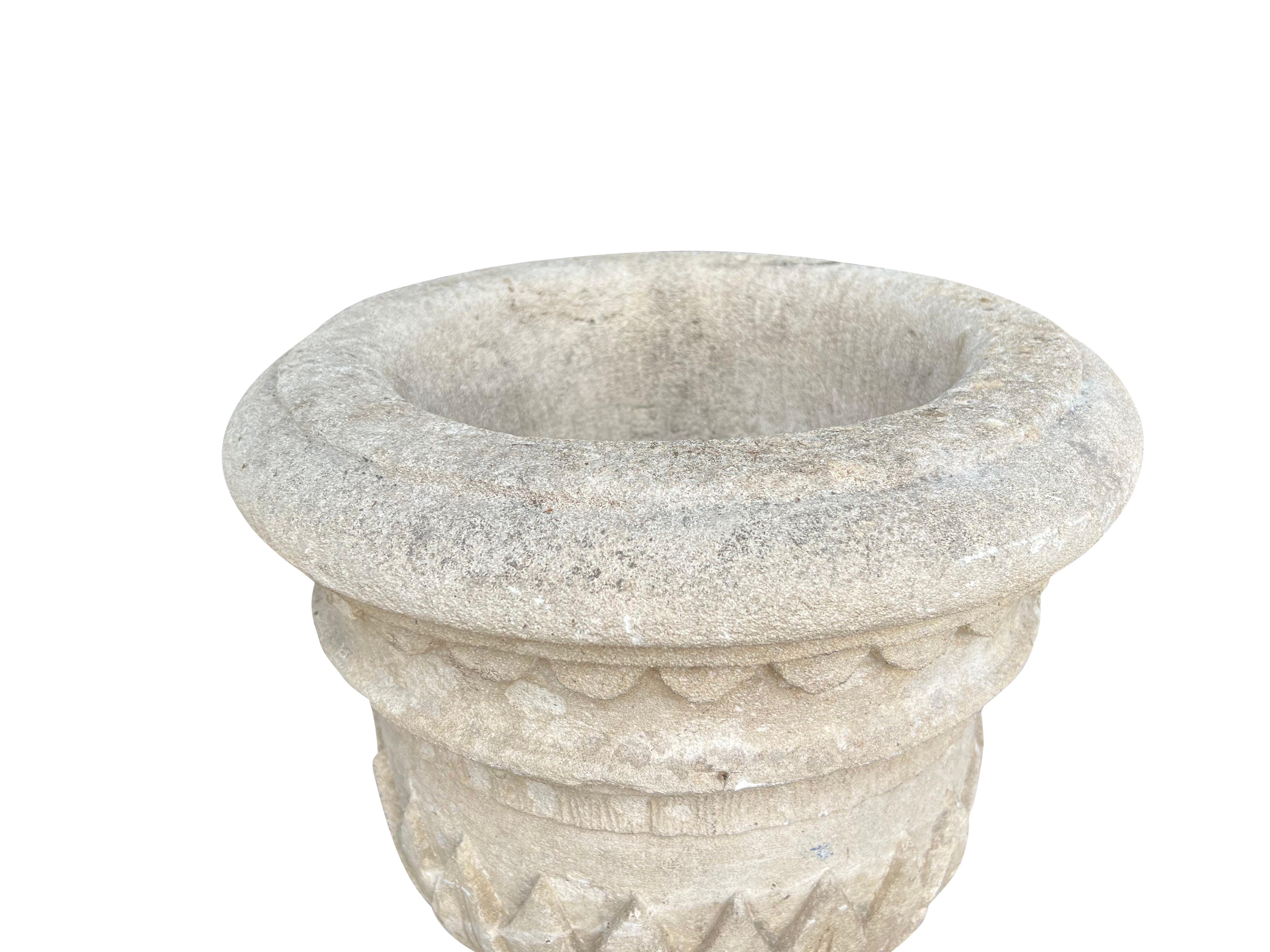 Georgian Limestone Urn From Wall Hall, Hertfordshire For Sale 5