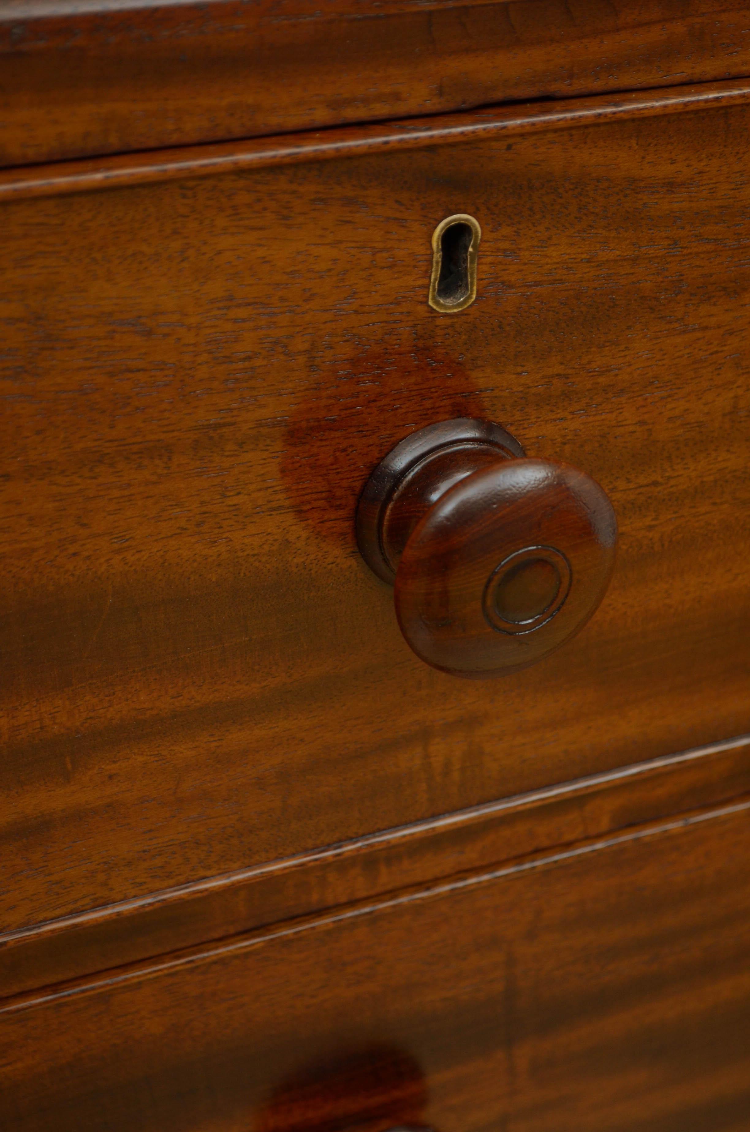 Georgian Linen Press in Mahogany 4