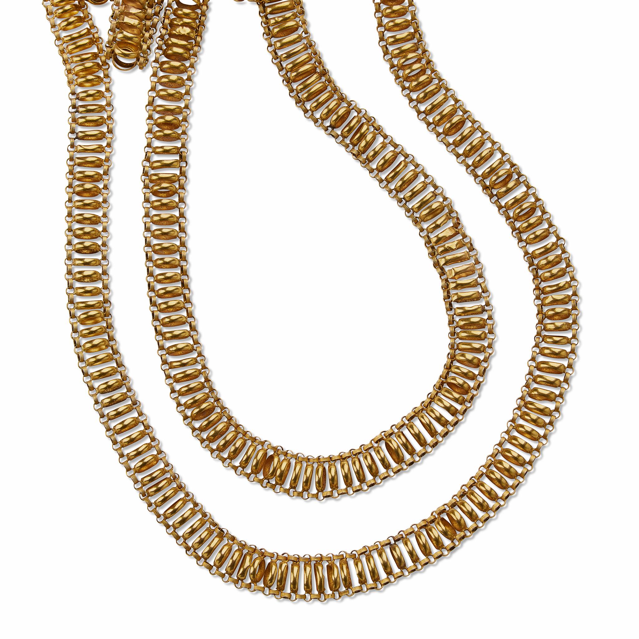 Georgian Long Chain 18K Gold Necklace For Sale 1