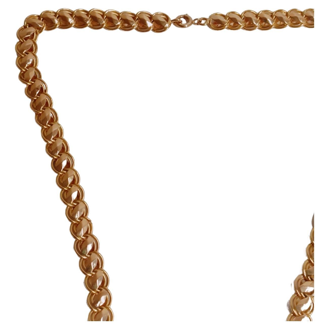 Georgian Long Chain 18K Gold Necklace with French Medallion For Sale 4