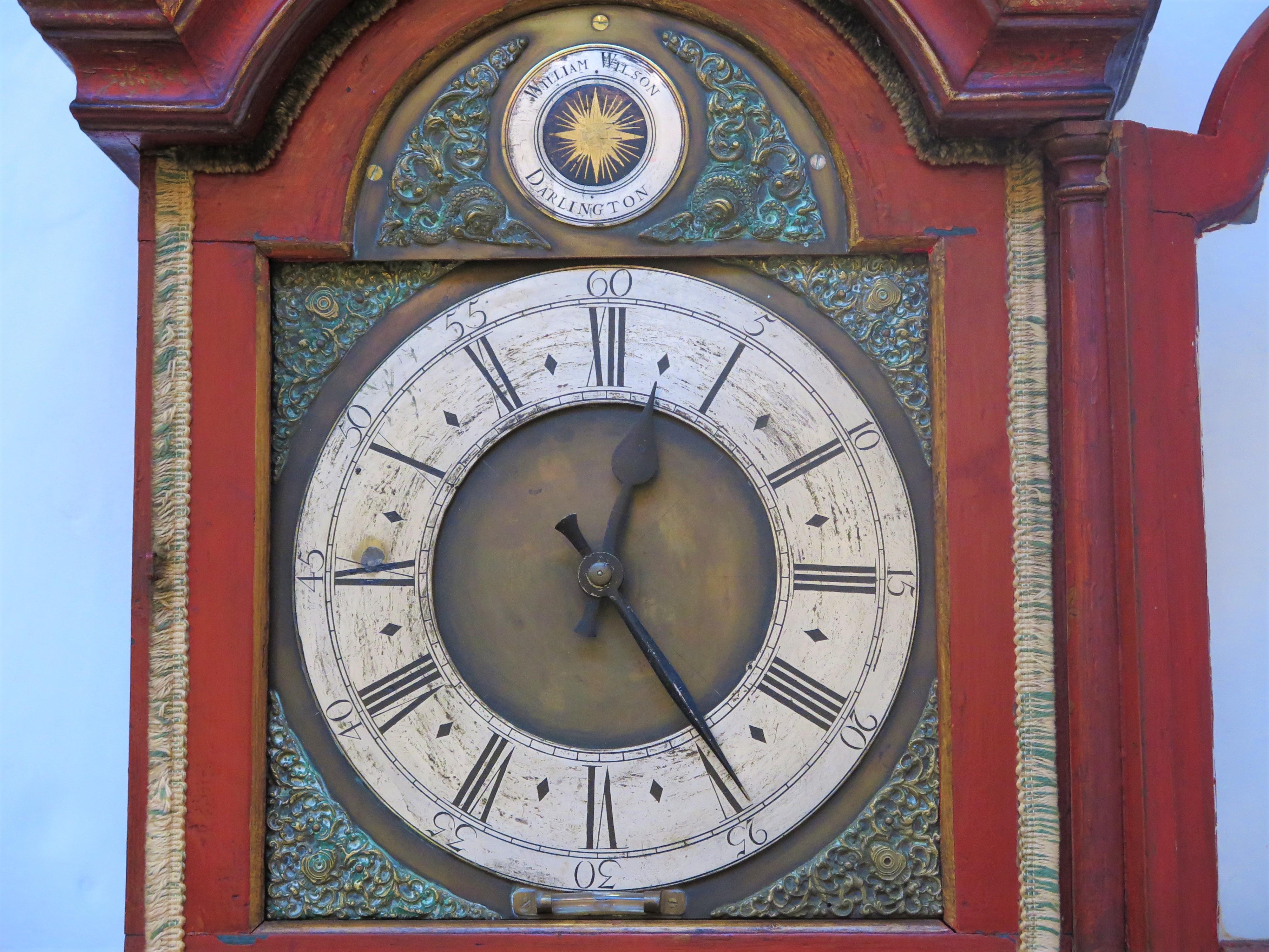 Georgian Longcase Clock with Red Chinoiserie Decoration For Sale 5
