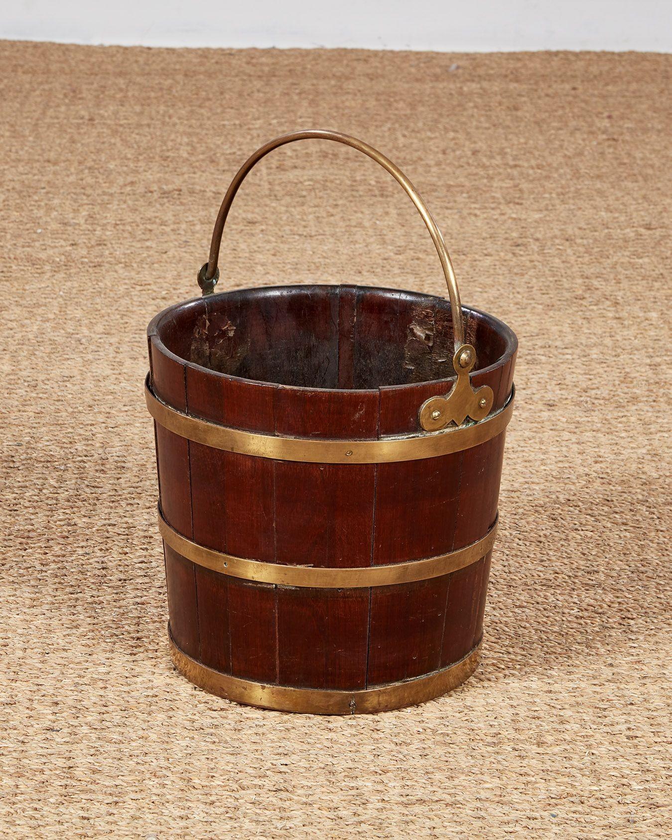 Georgian Mahogany and Brass Peat Bucket en venta 3