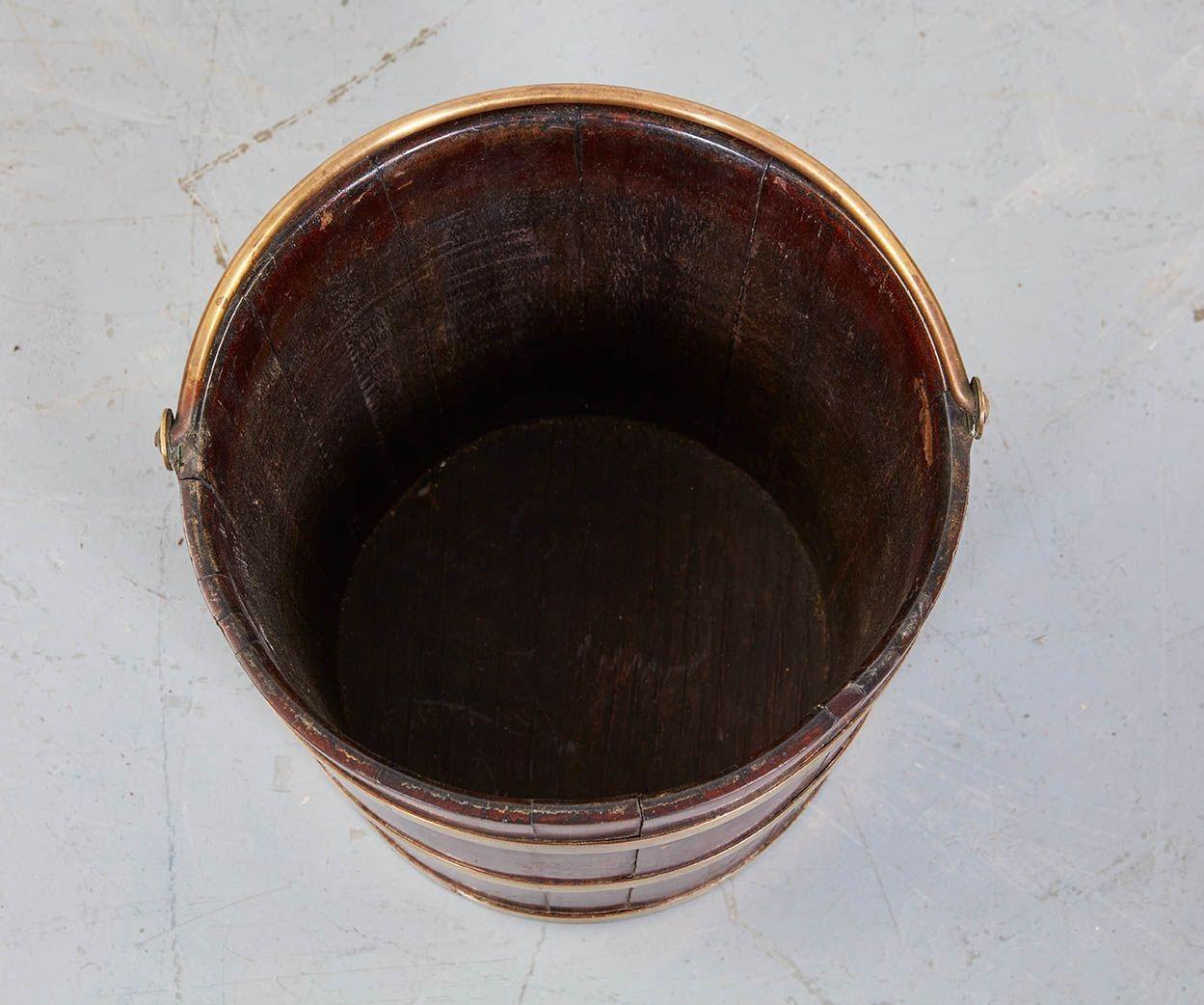Georgian Mahogany and Brass Peat Bucket For Sale 1