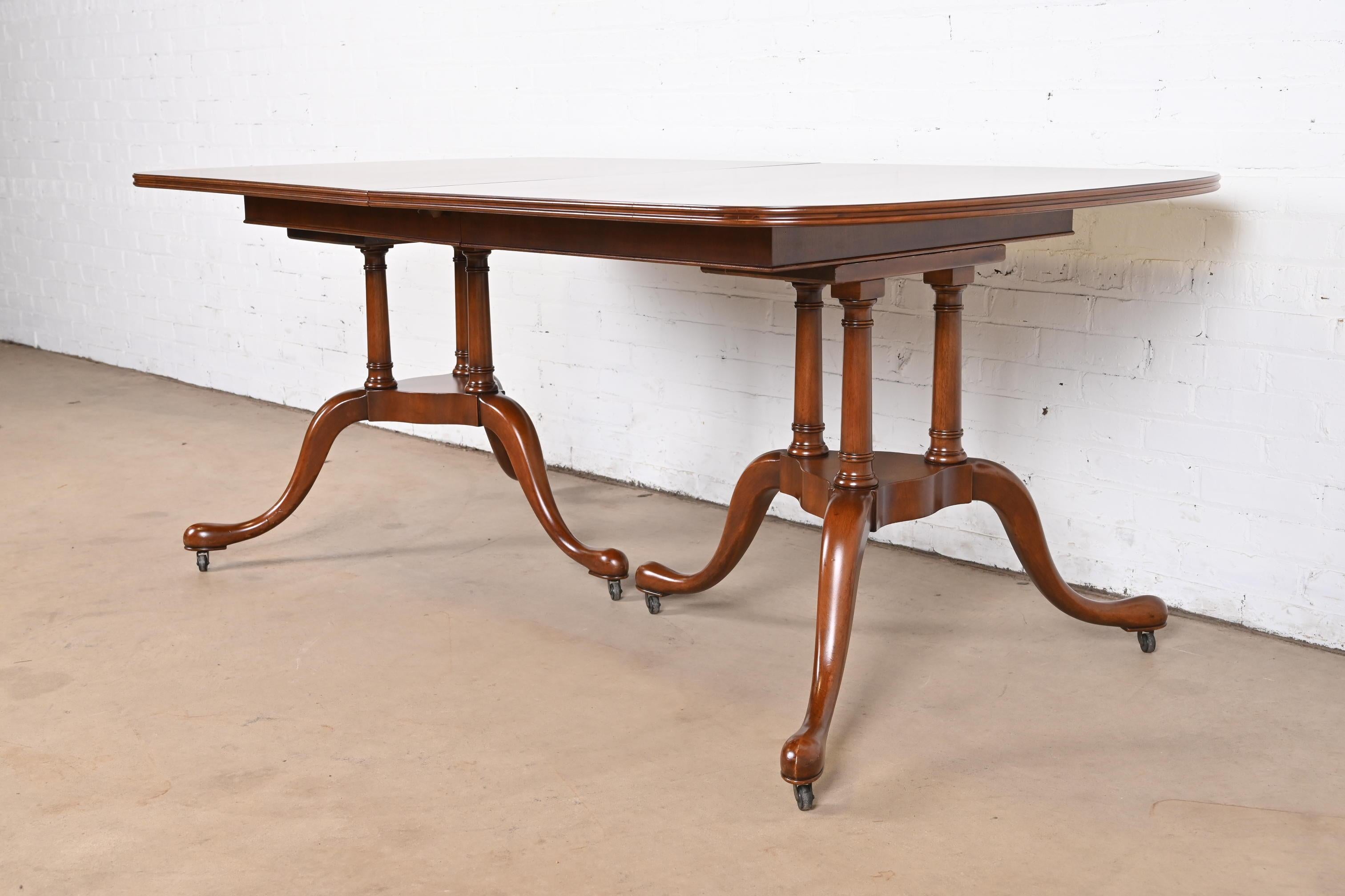 Georgian Mahogany and Burlwood Double Pedestal Dining Table by Irwin, Refinished For Sale 6