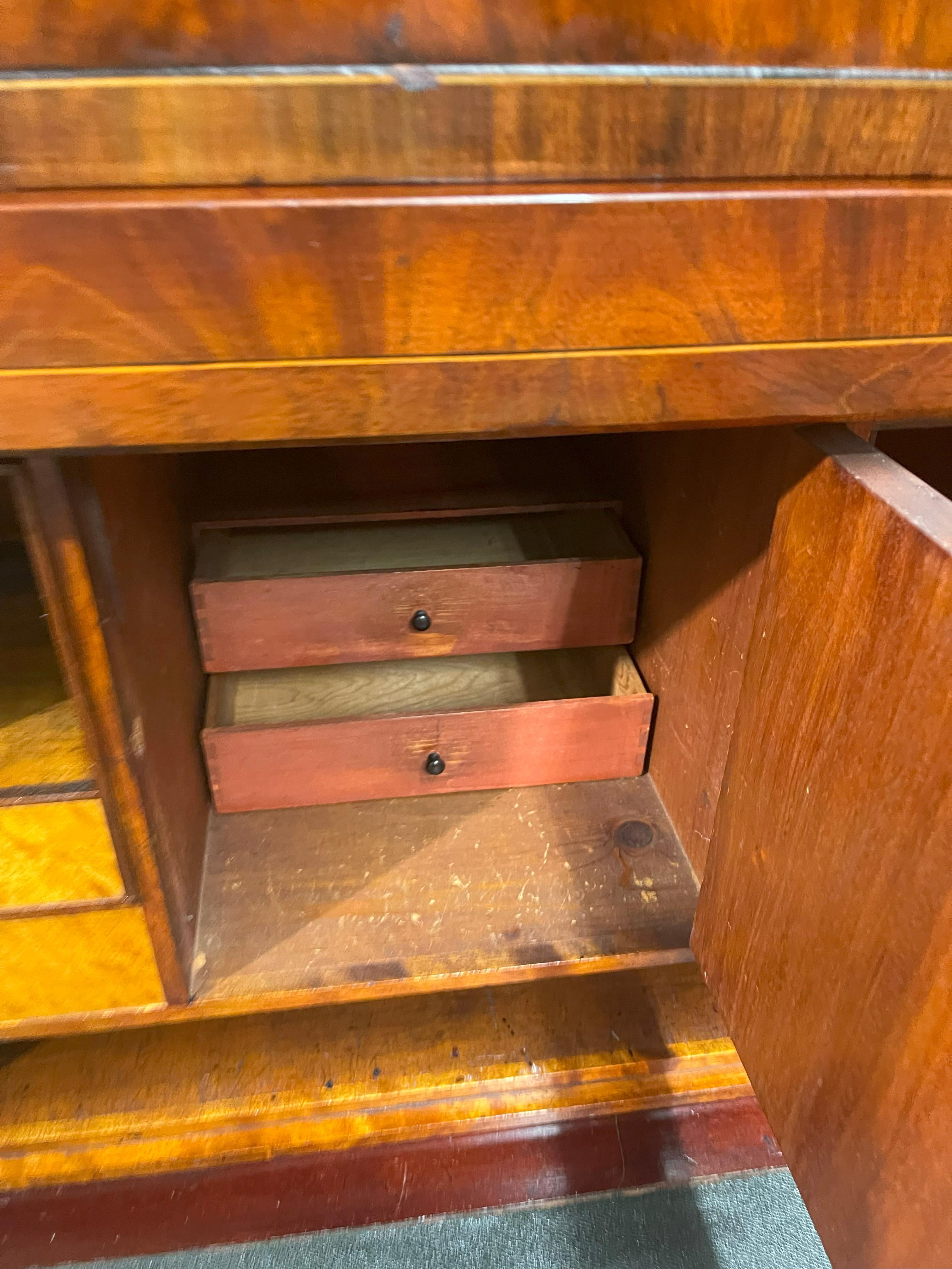 Georgian Mahogany and Satinwood Inlaid Secretaire Chest, England circa 1800 For Sale 13