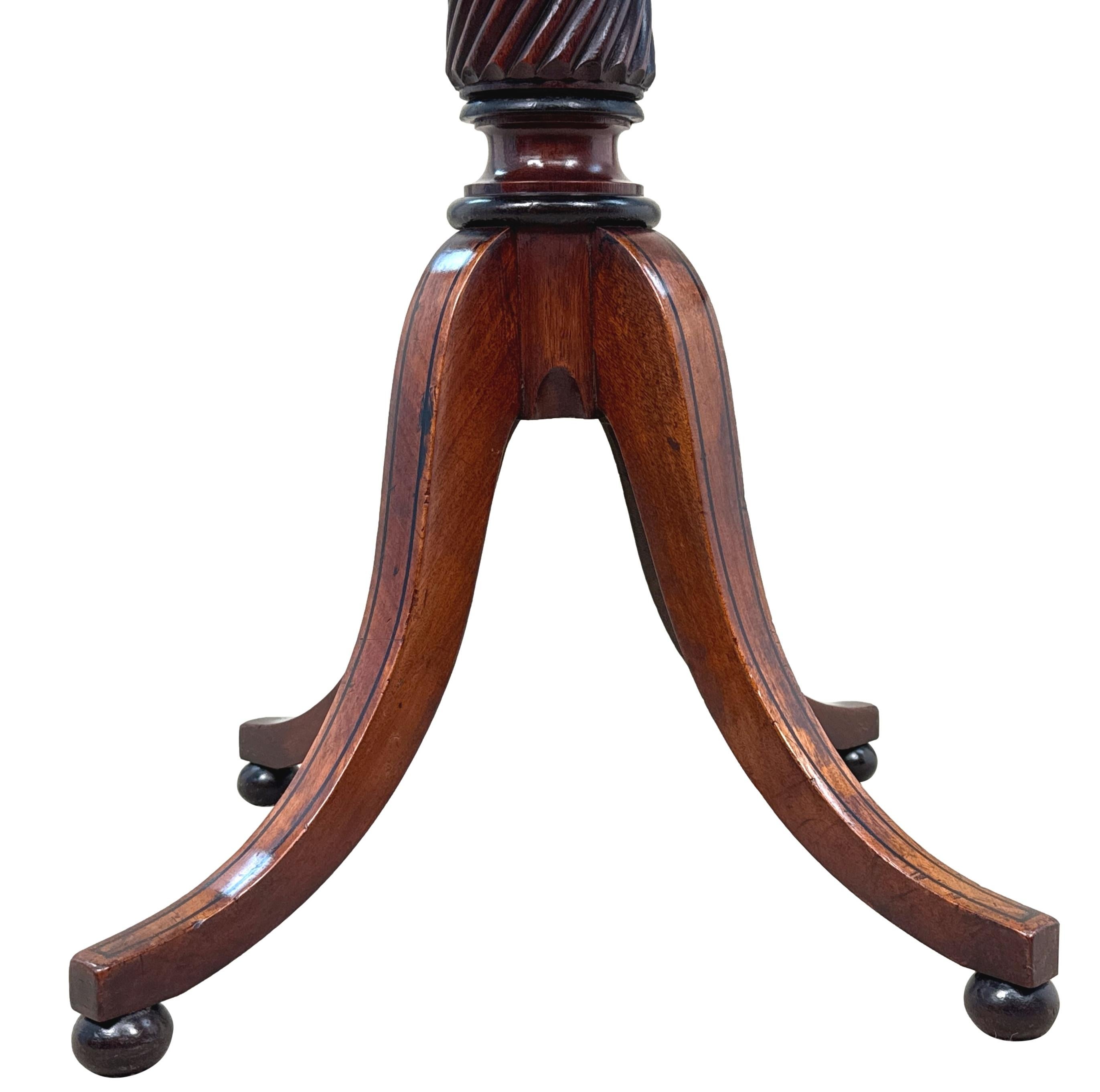19th Century Georgian Mahogany Baby Pembroke Lamp Table For Sale