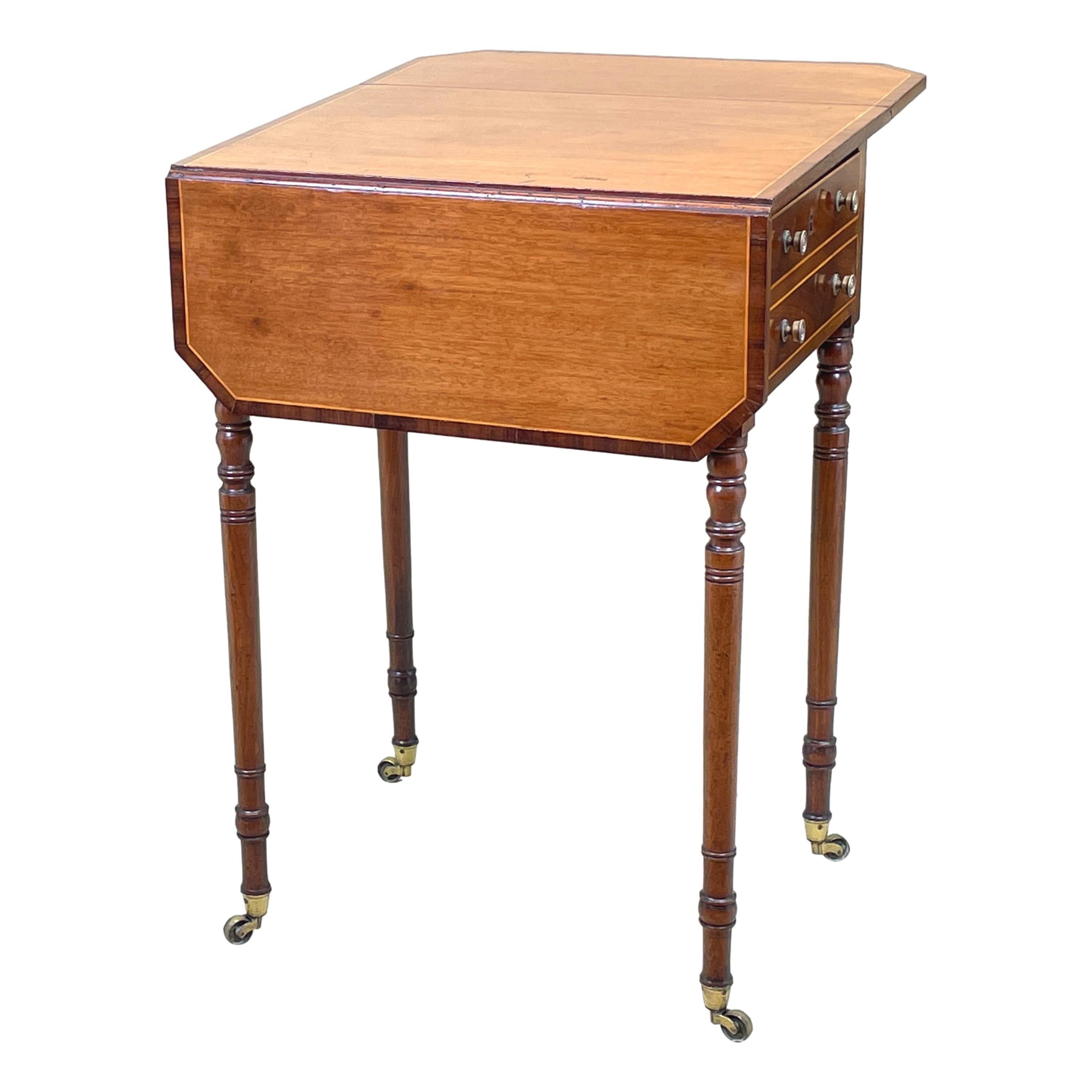 18th Century Georgian Mahogany Baby Pembroke Table For Sale