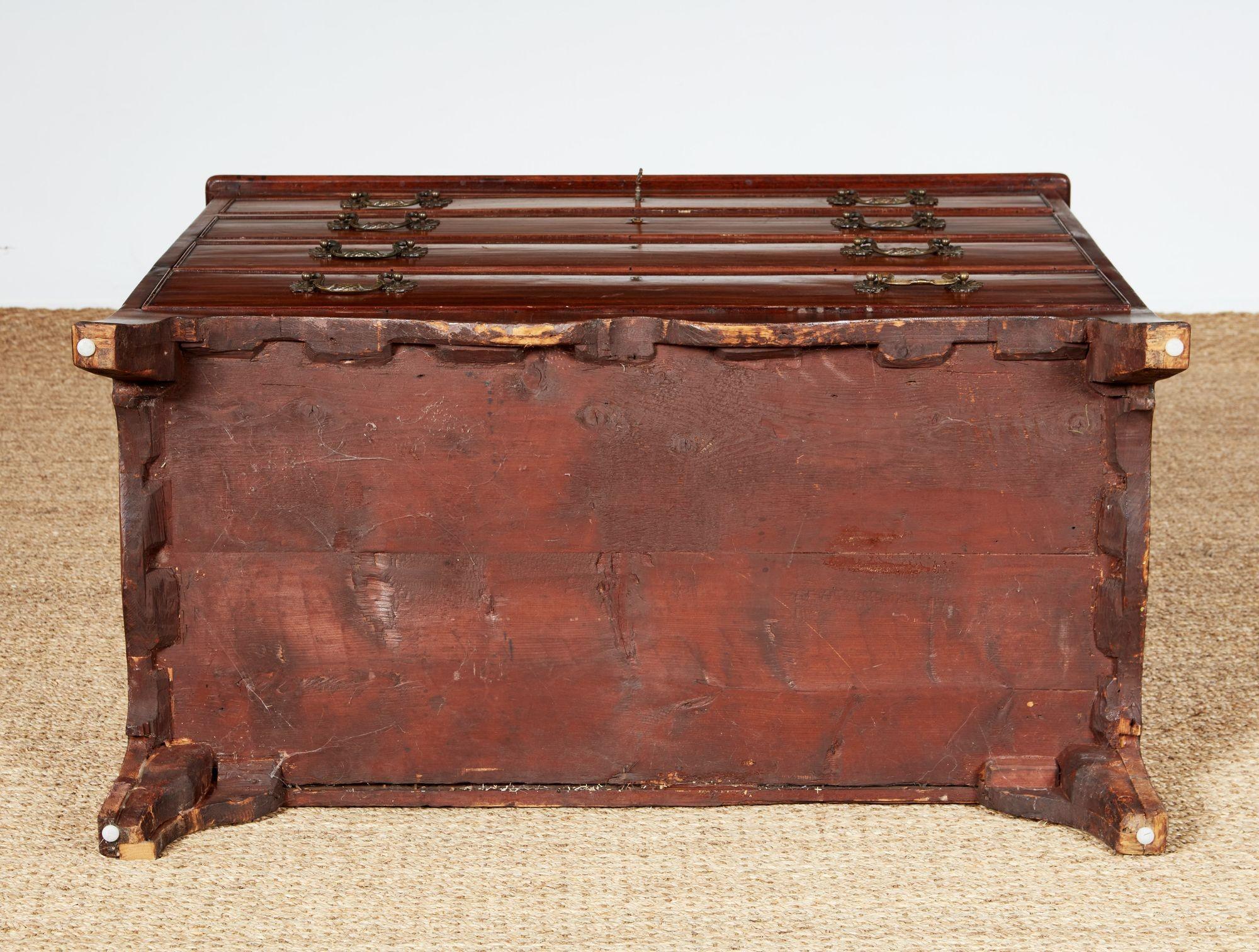 Georgian Mahogany Bachelor's Chest For Sale 14